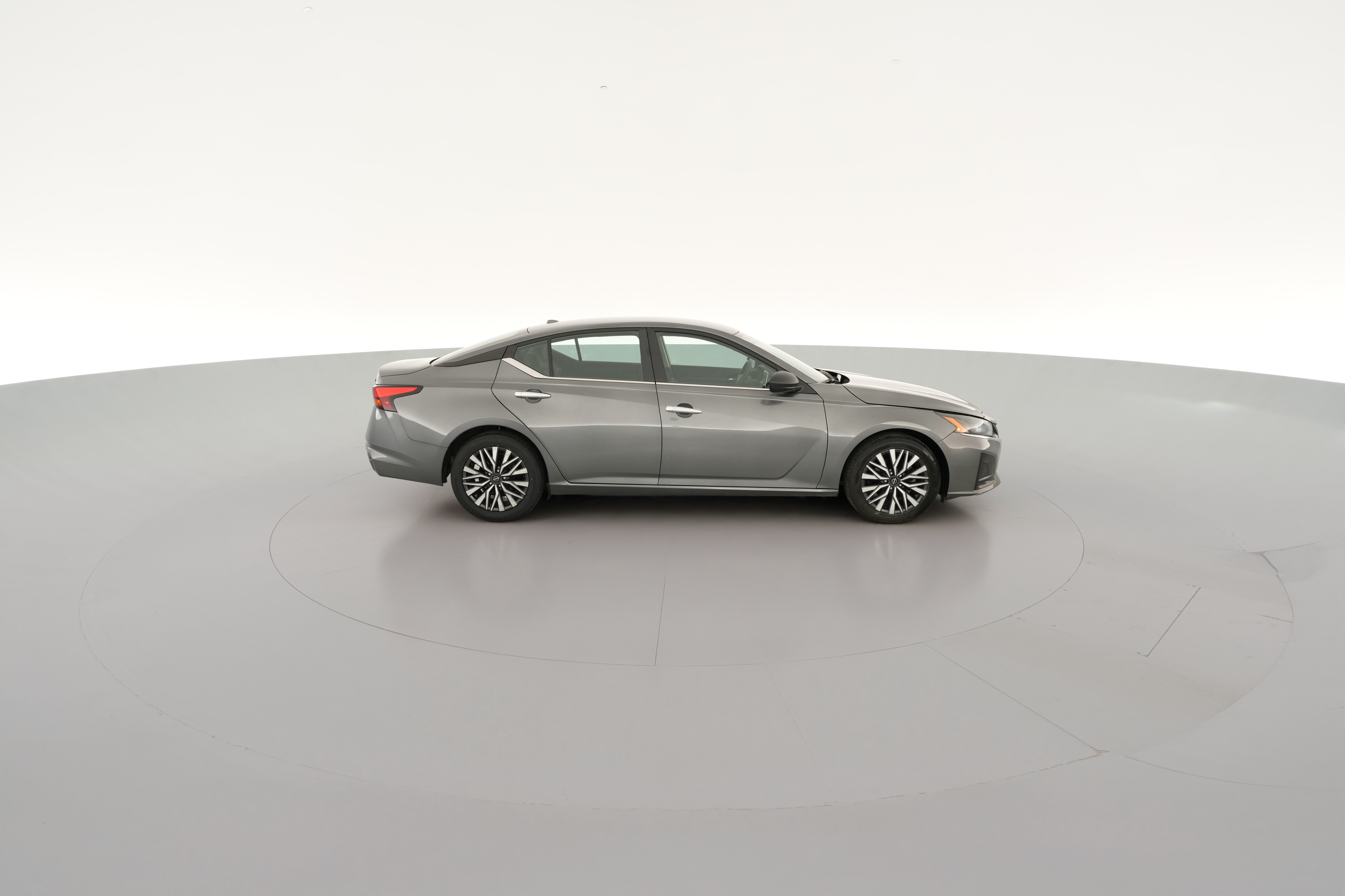 2024 Nissan Altima SV - Photo 32
