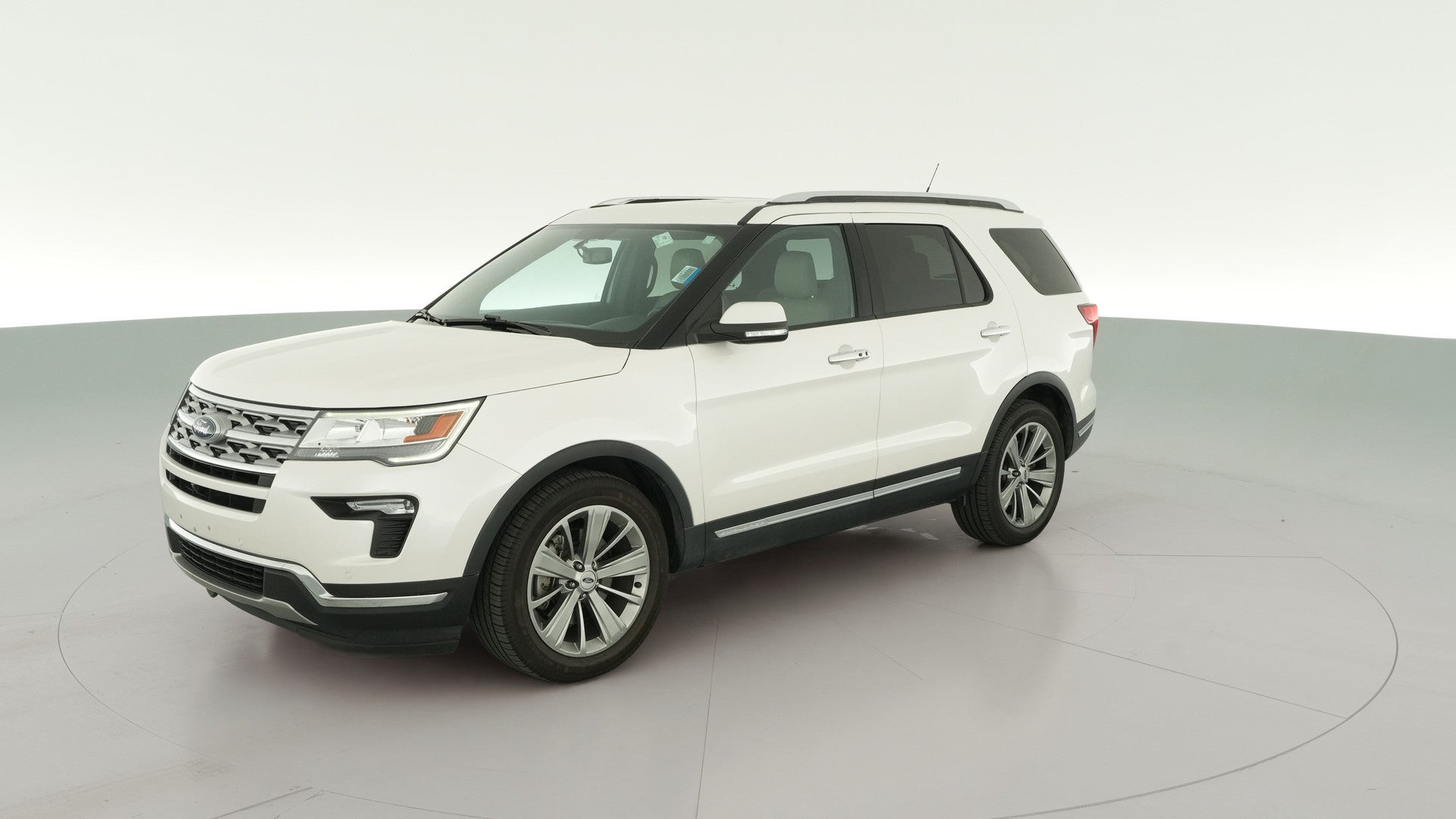 2018 Ford Explorer vehicle photo