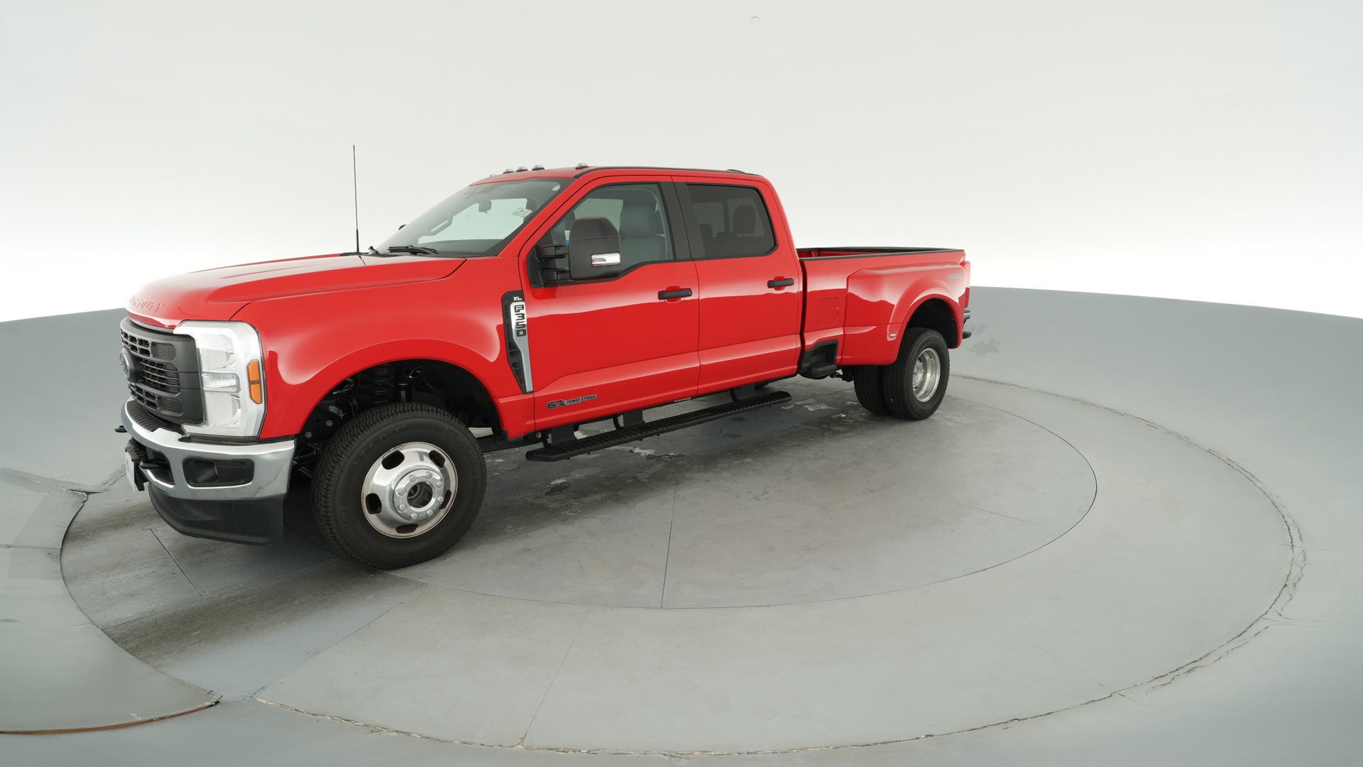 2024 Ford F350 Super Duty Crew Cab vehicle photo