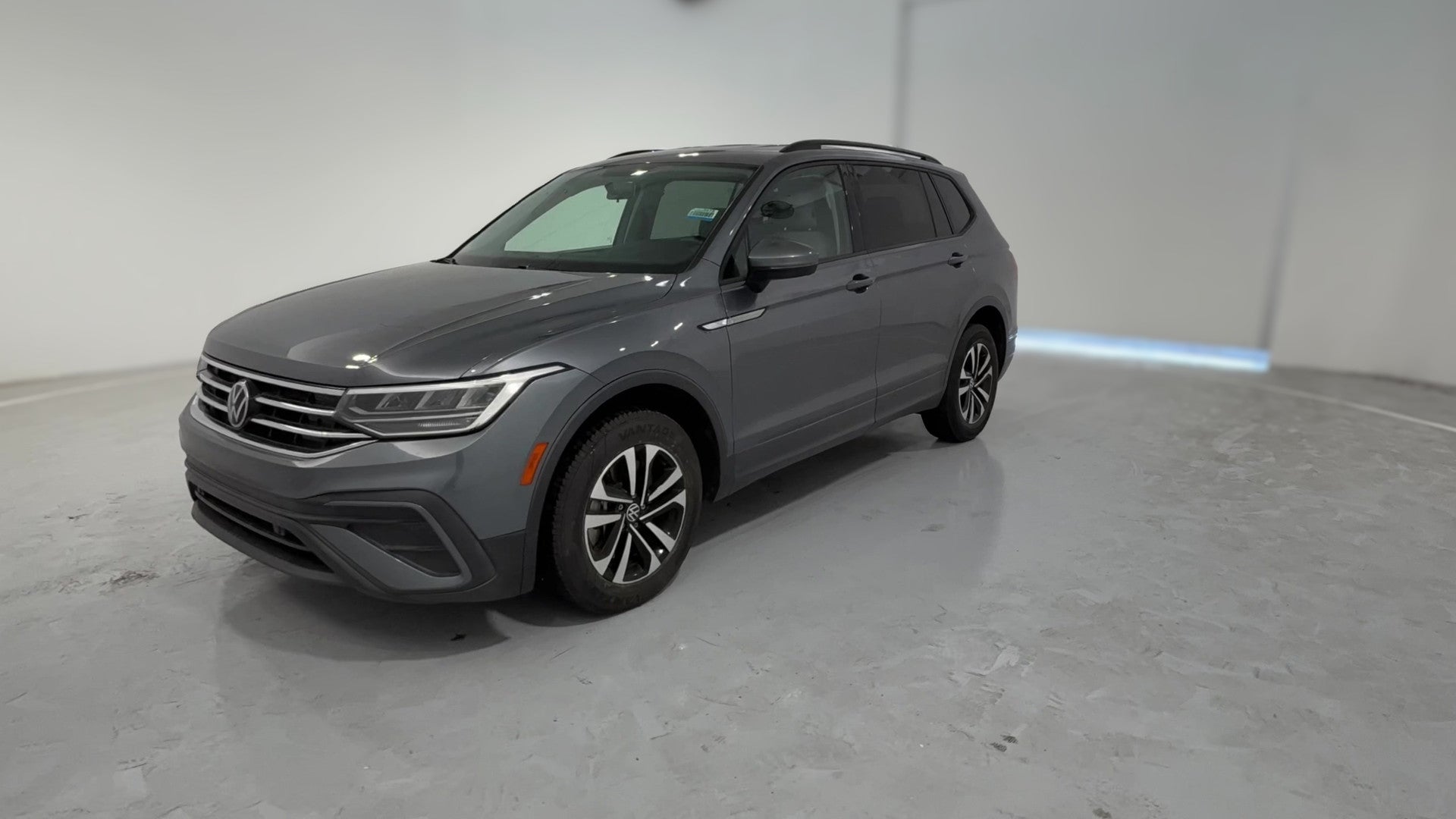 2022 Volkswagen Tiguan vehicle photo