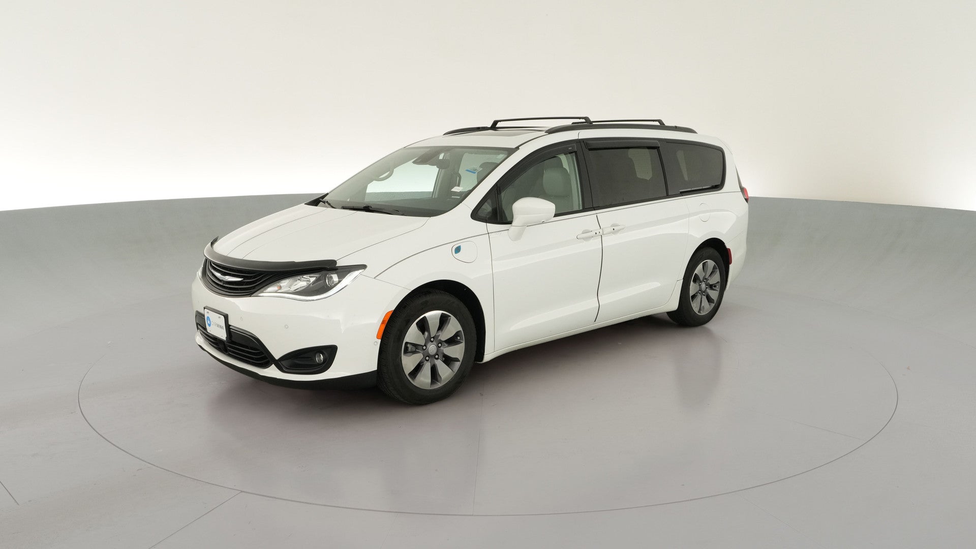 2018 Chrysler Pacifica Hybrid vehicle photo