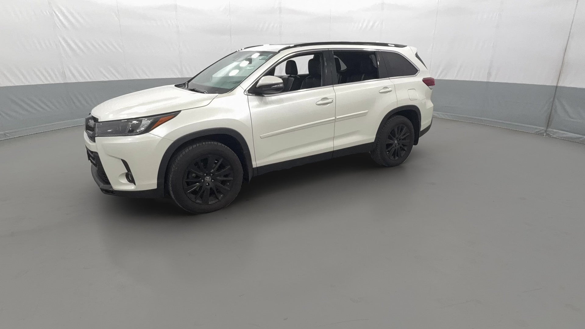 2019 Toyota Highlander vehicle photo
