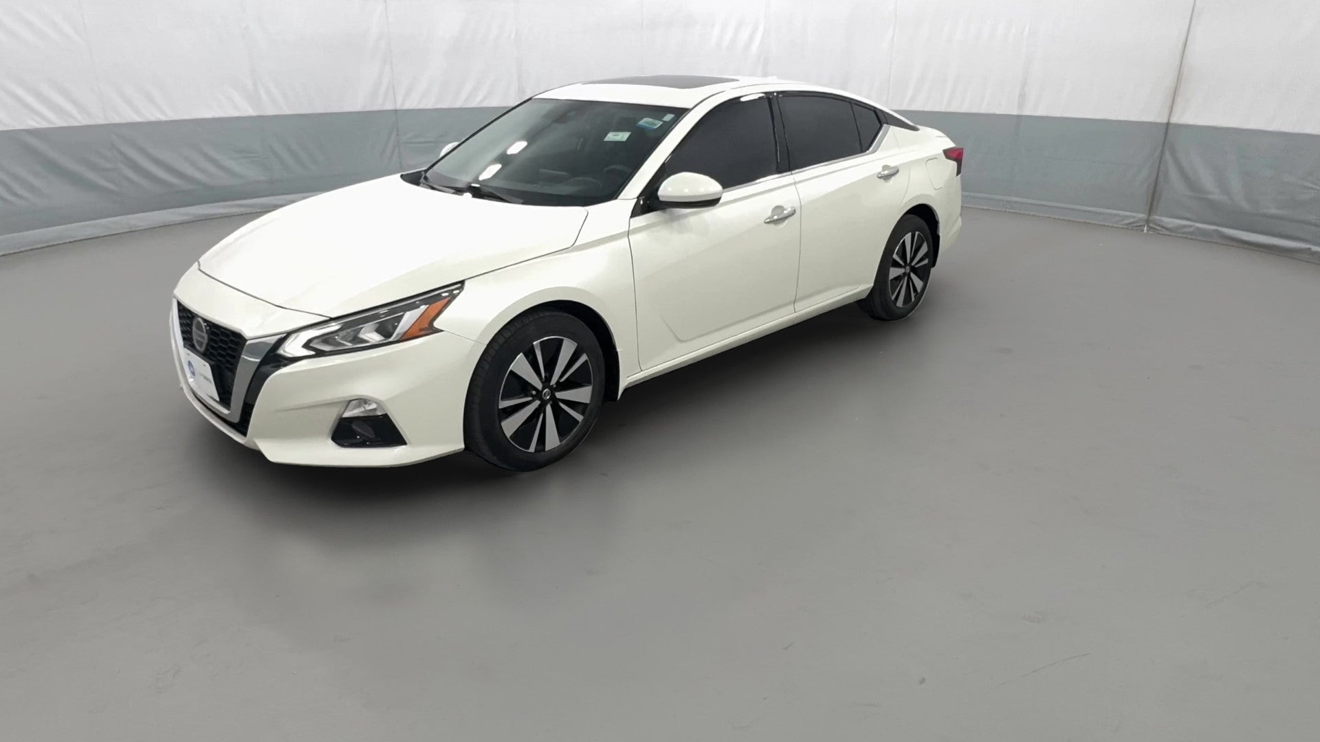 2020 Nissan Altima vehicle photo