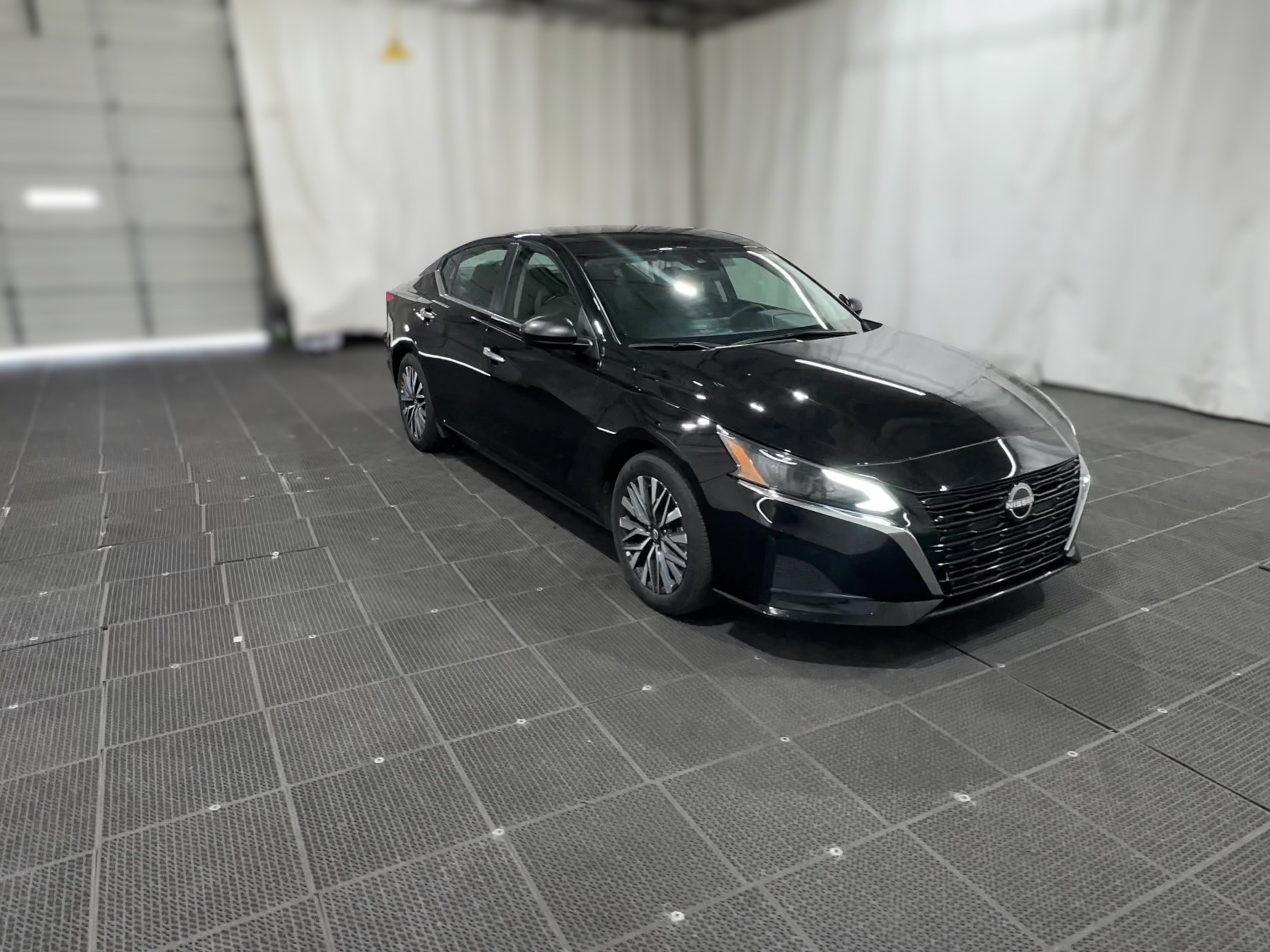2025 Nissan Altima SV - Photo 34