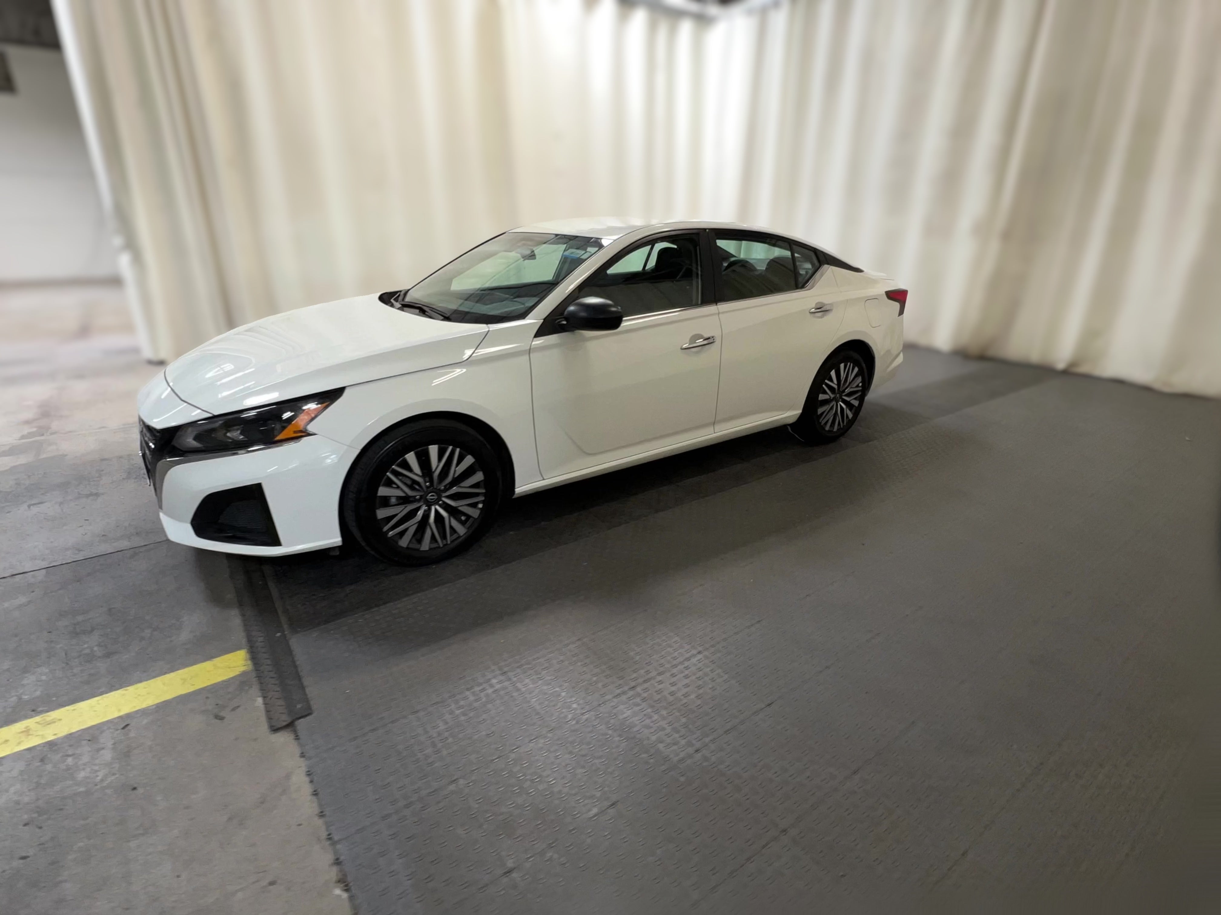2025 Nissan Altima SV - Photo 22