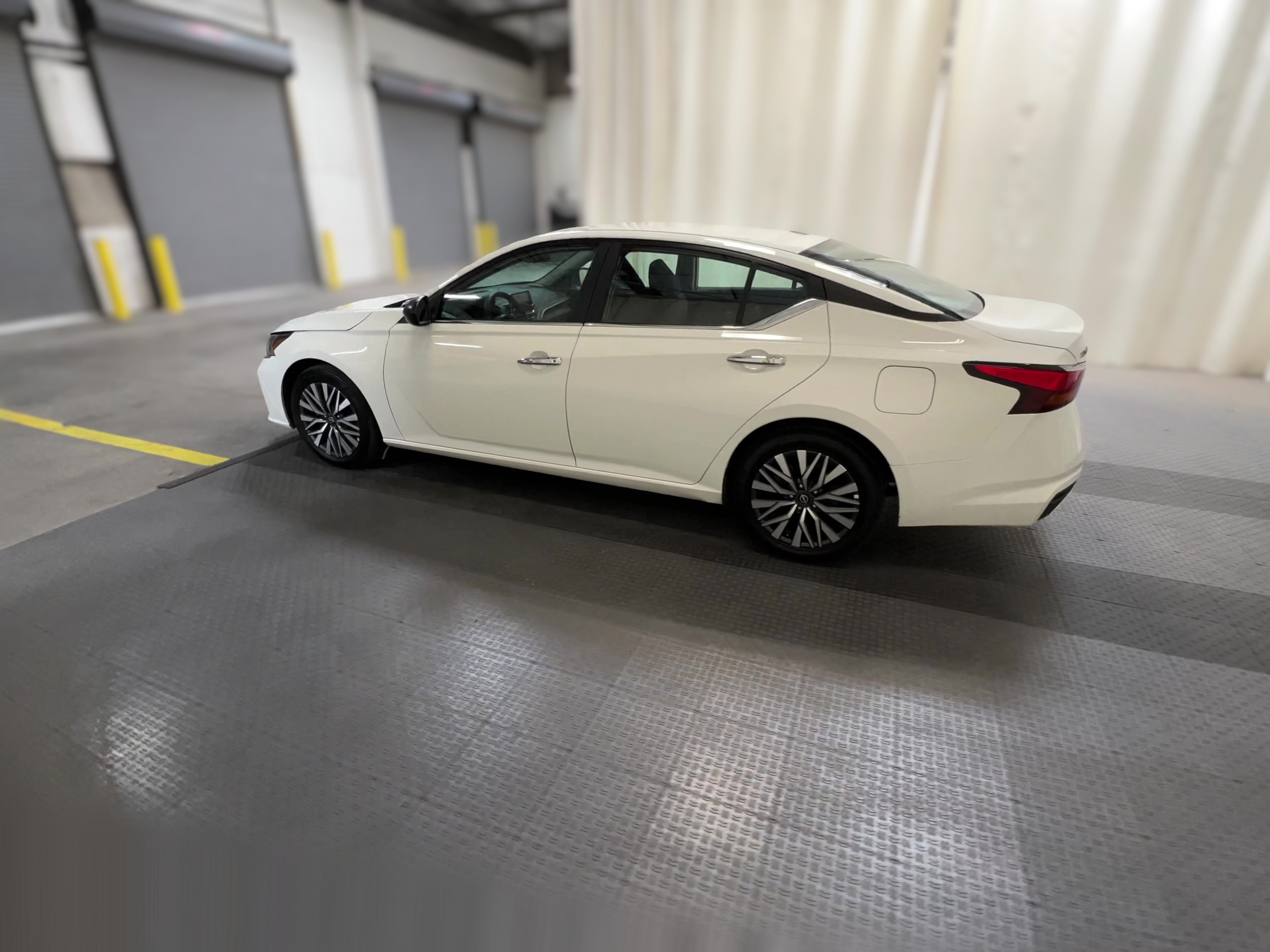 2025 Nissan Altima SV - Photo 24