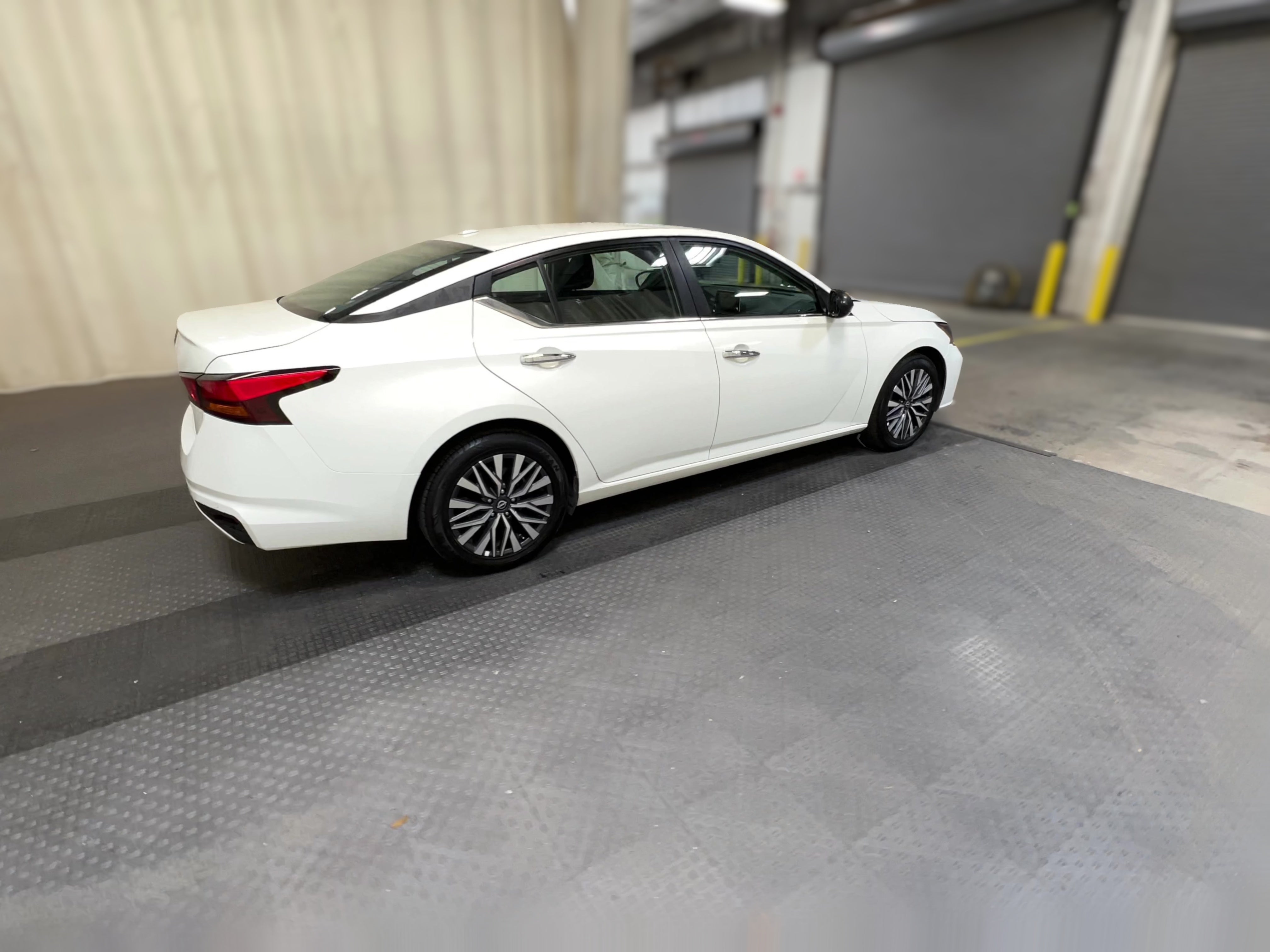 2025 Nissan Altima SV - Photo 30