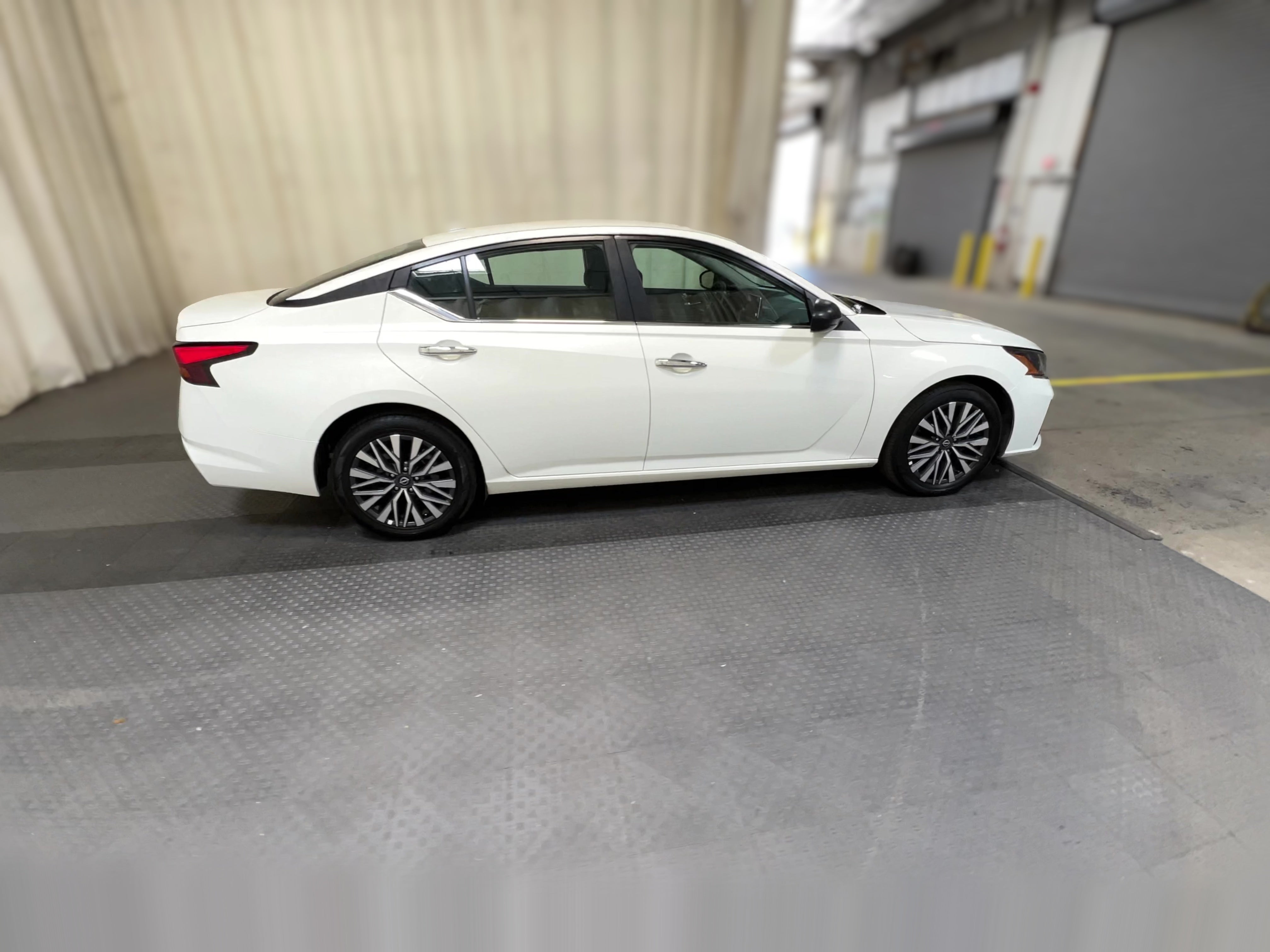 2025 Nissan Altima SV - Photo 31