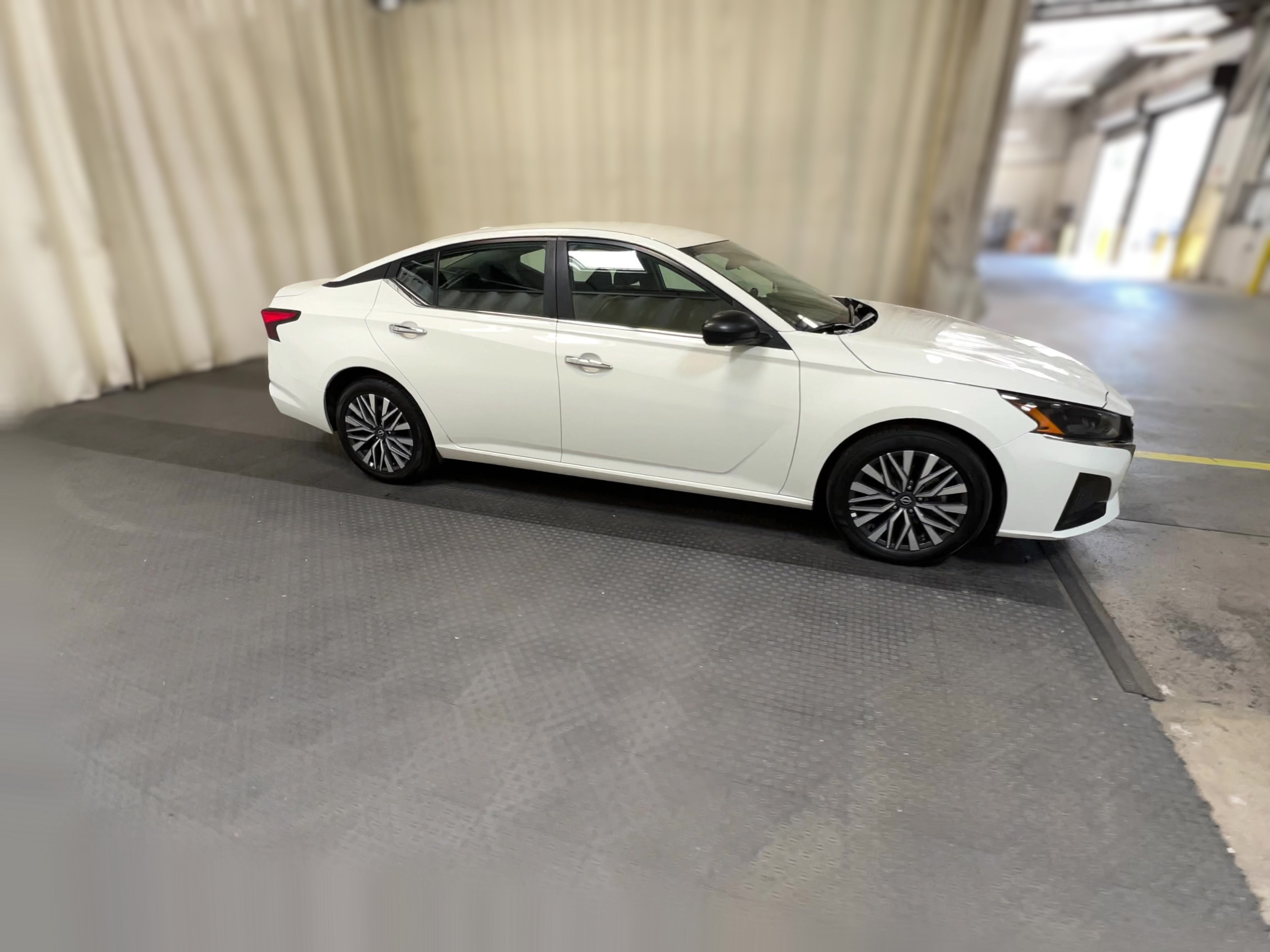 2025 Nissan Altima SV - Photo 32