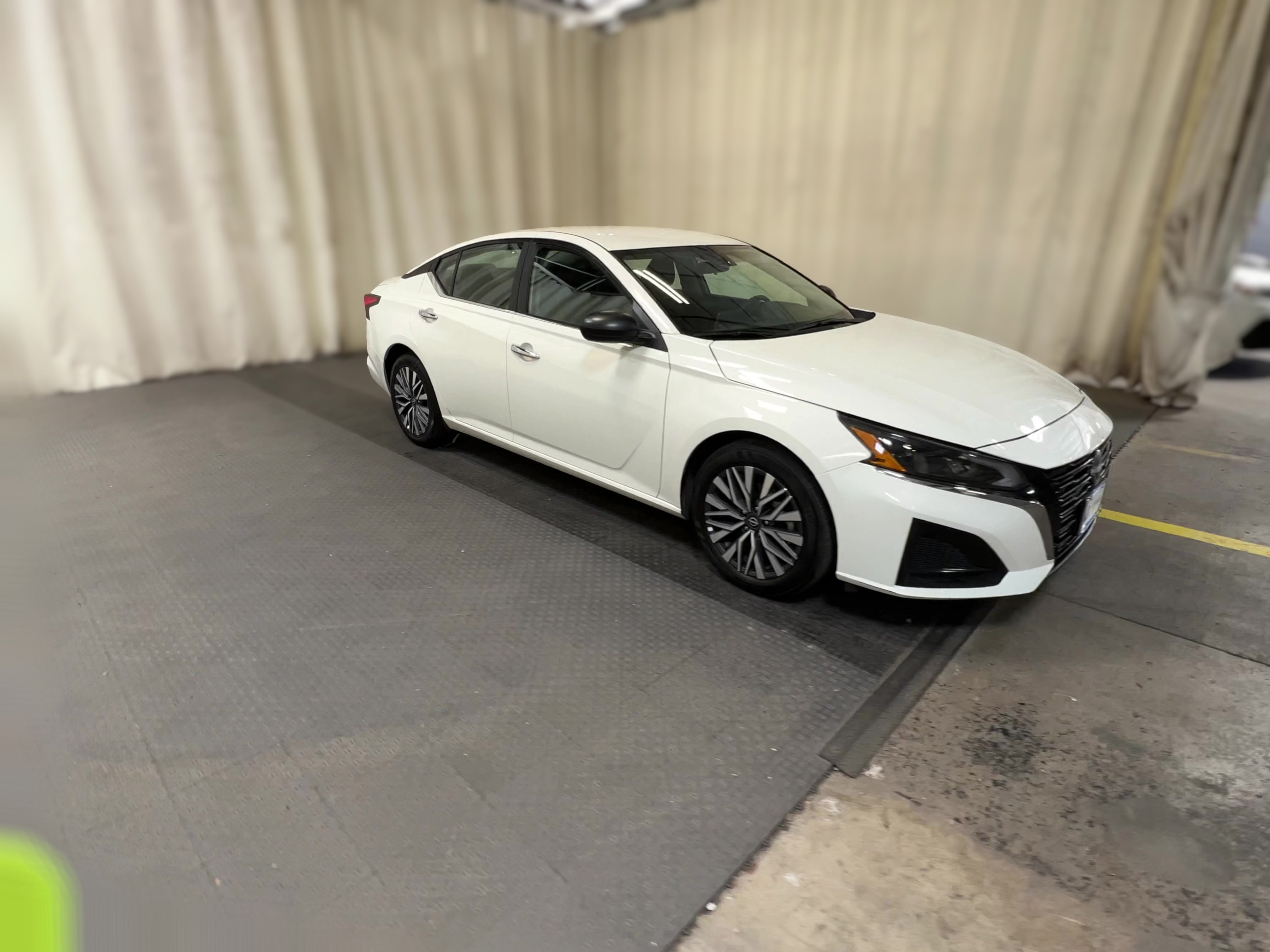 2025 Nissan Altima SV - Photo 33