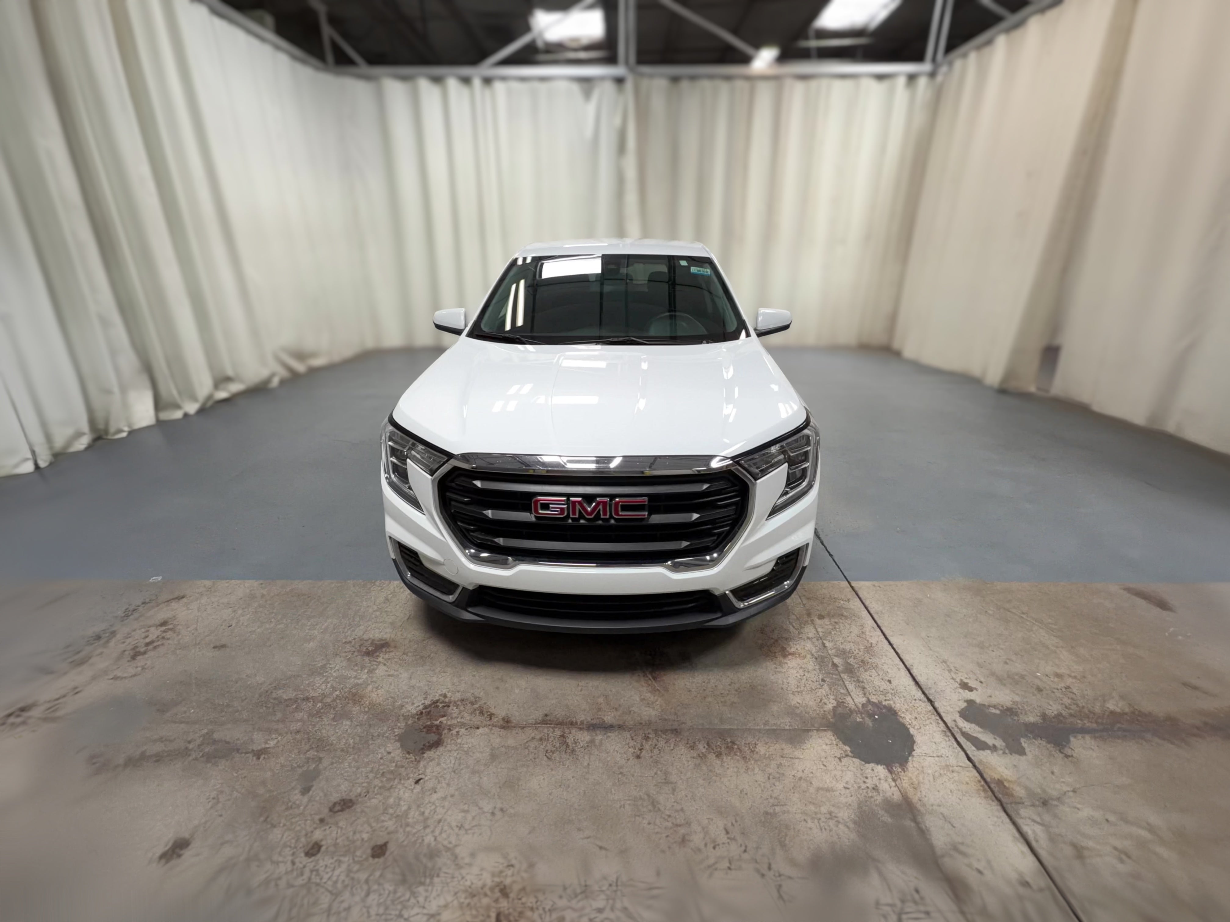 2024 GMC Terrain SLE - Photo 21