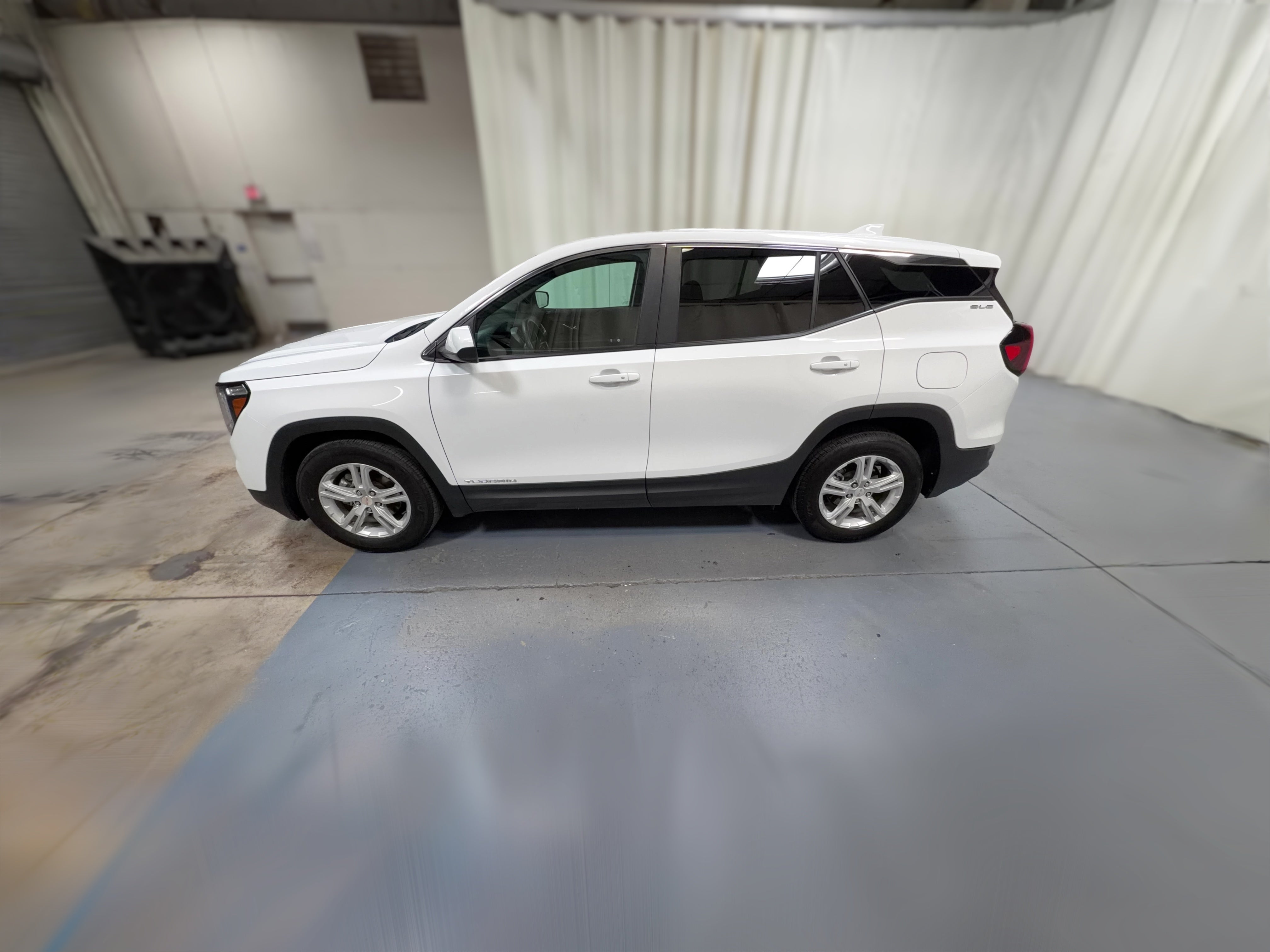 2024 GMC Terrain SLE - Photo 25
