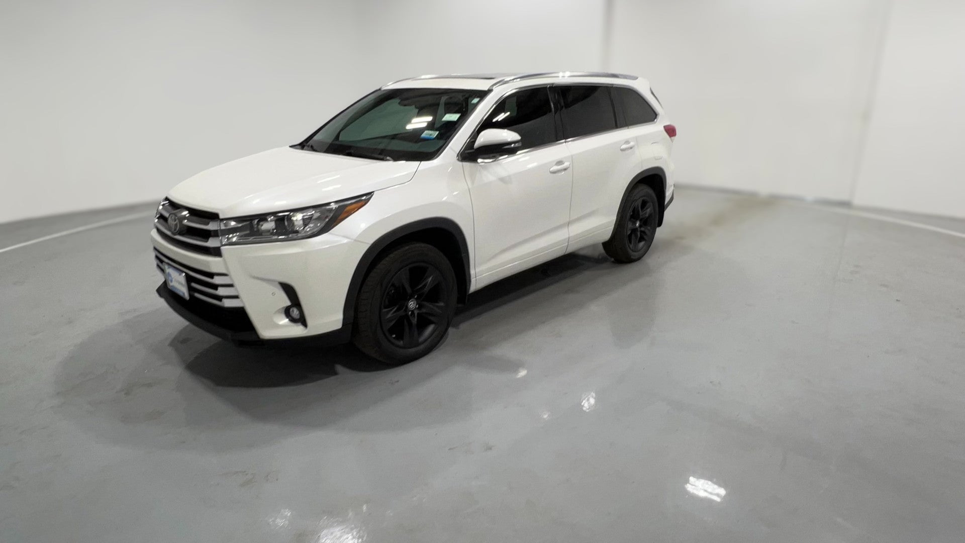 2019 Toyota Highlander vehicle photo