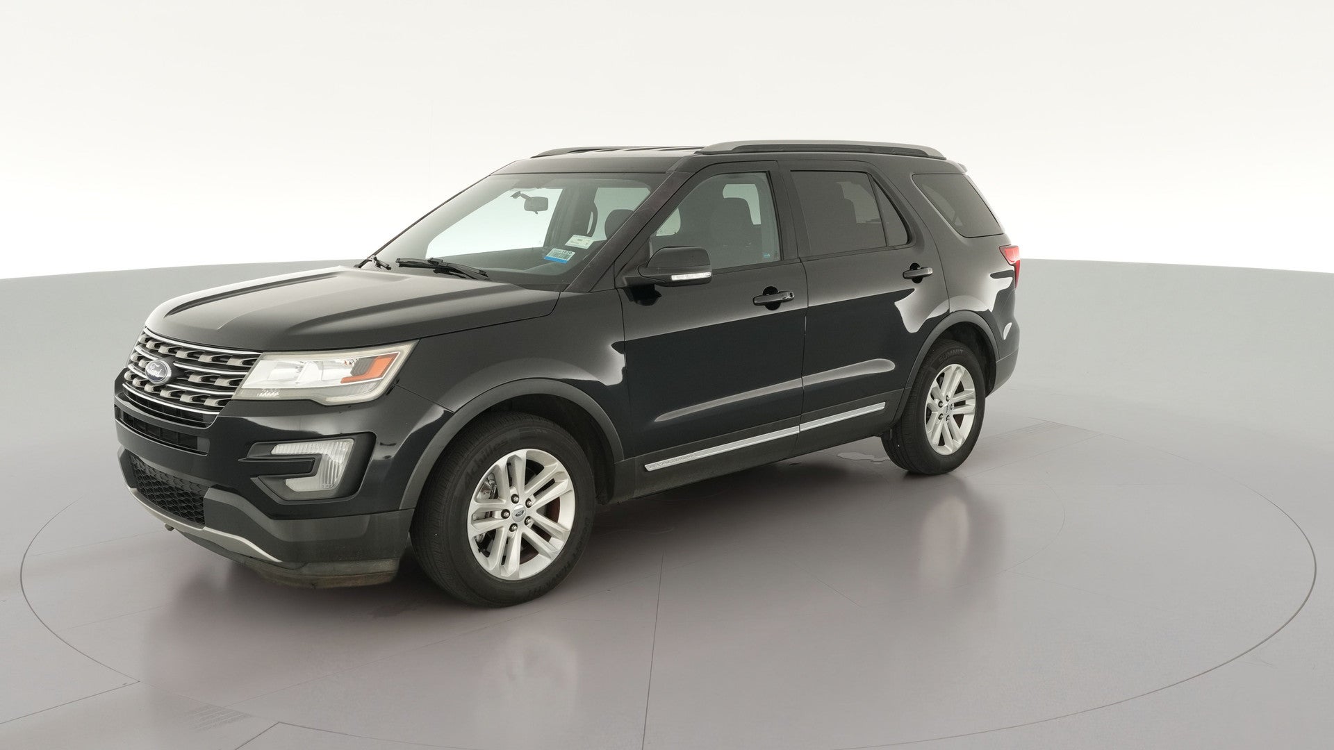 2017 Ford Explorer vehicle photo