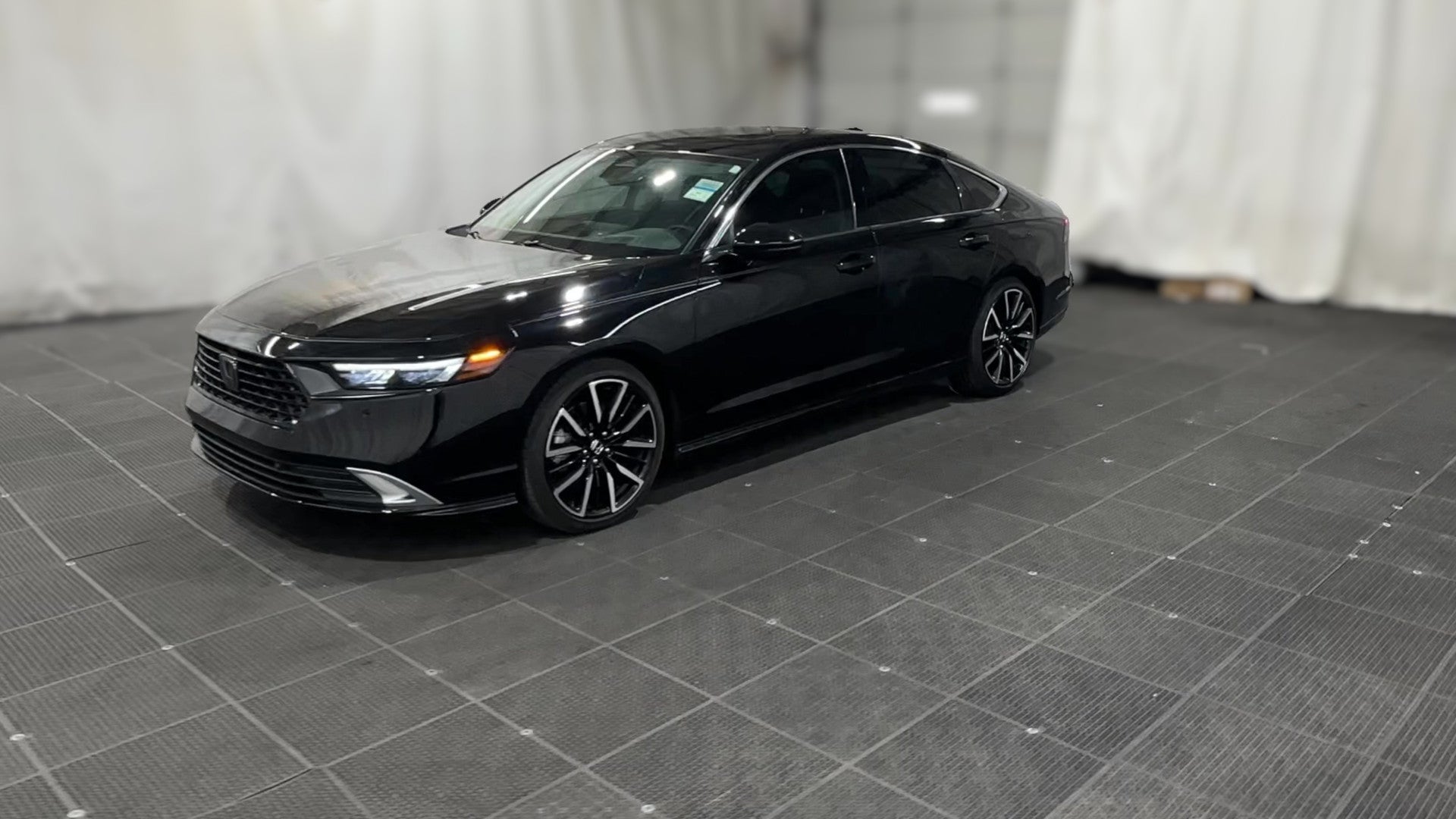 2025 Honda Accord Hybrid vehicle photo