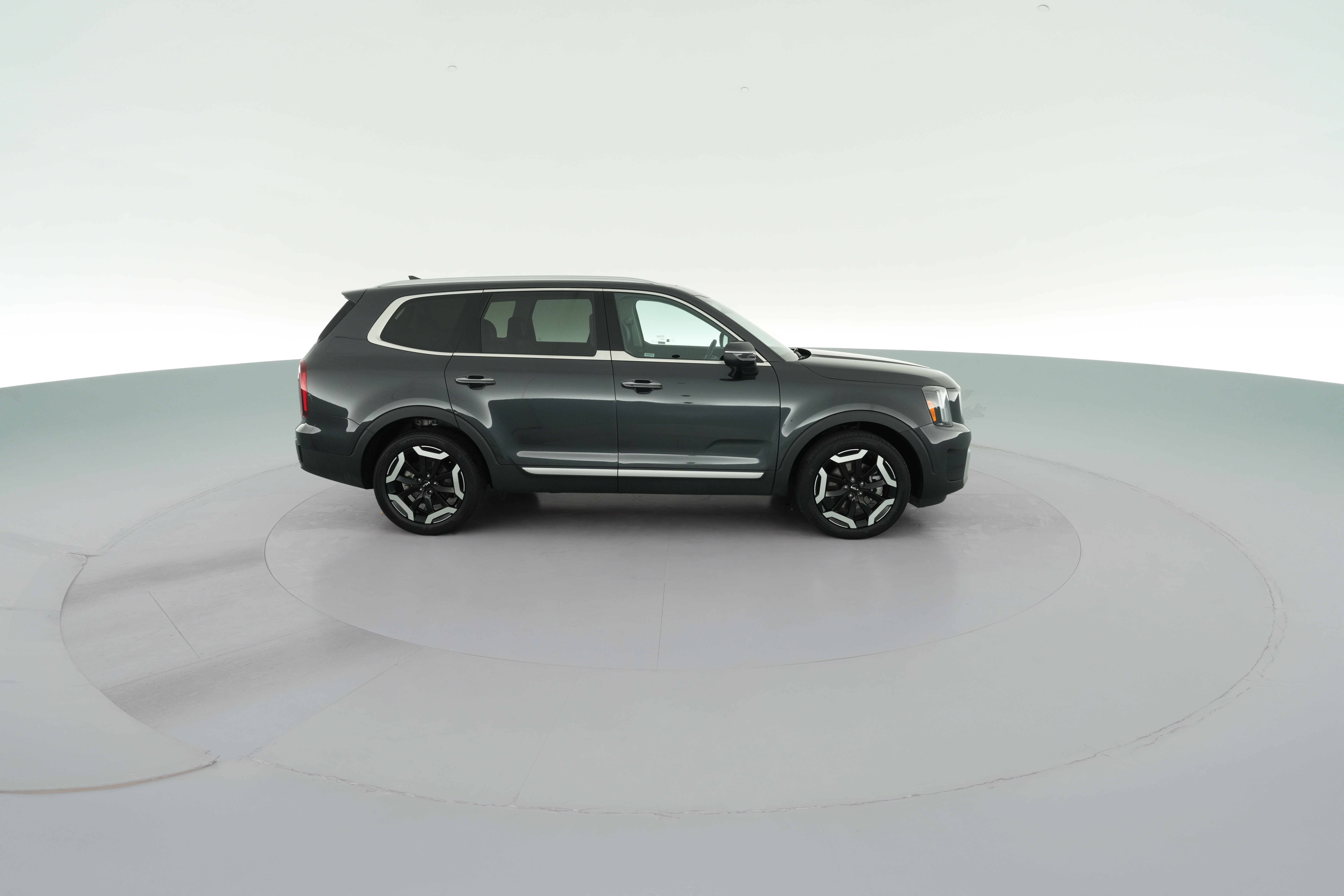 2025 Kia Telluride S - Photo 40