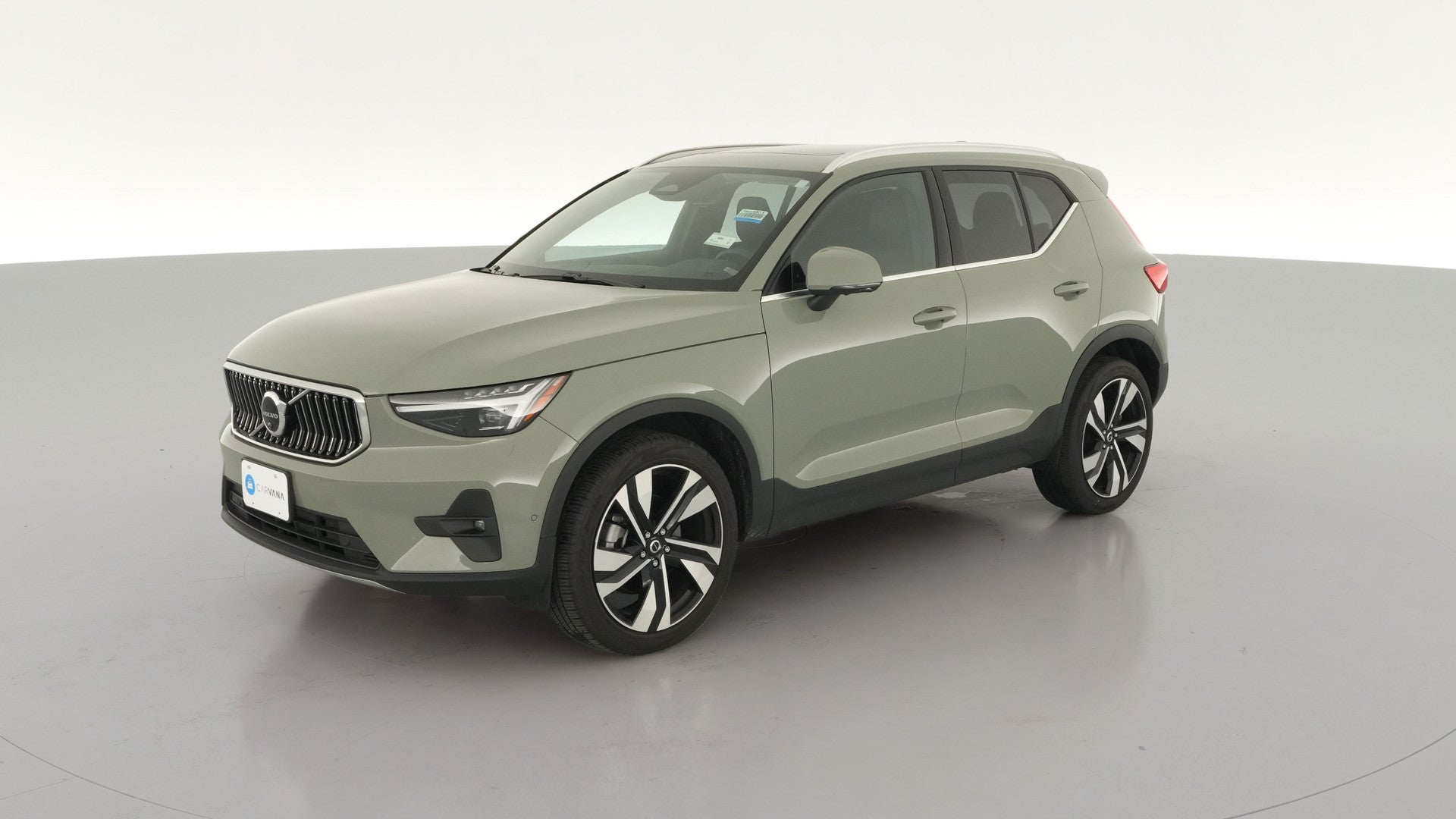 2025 Volvo XC40 vehicle photo