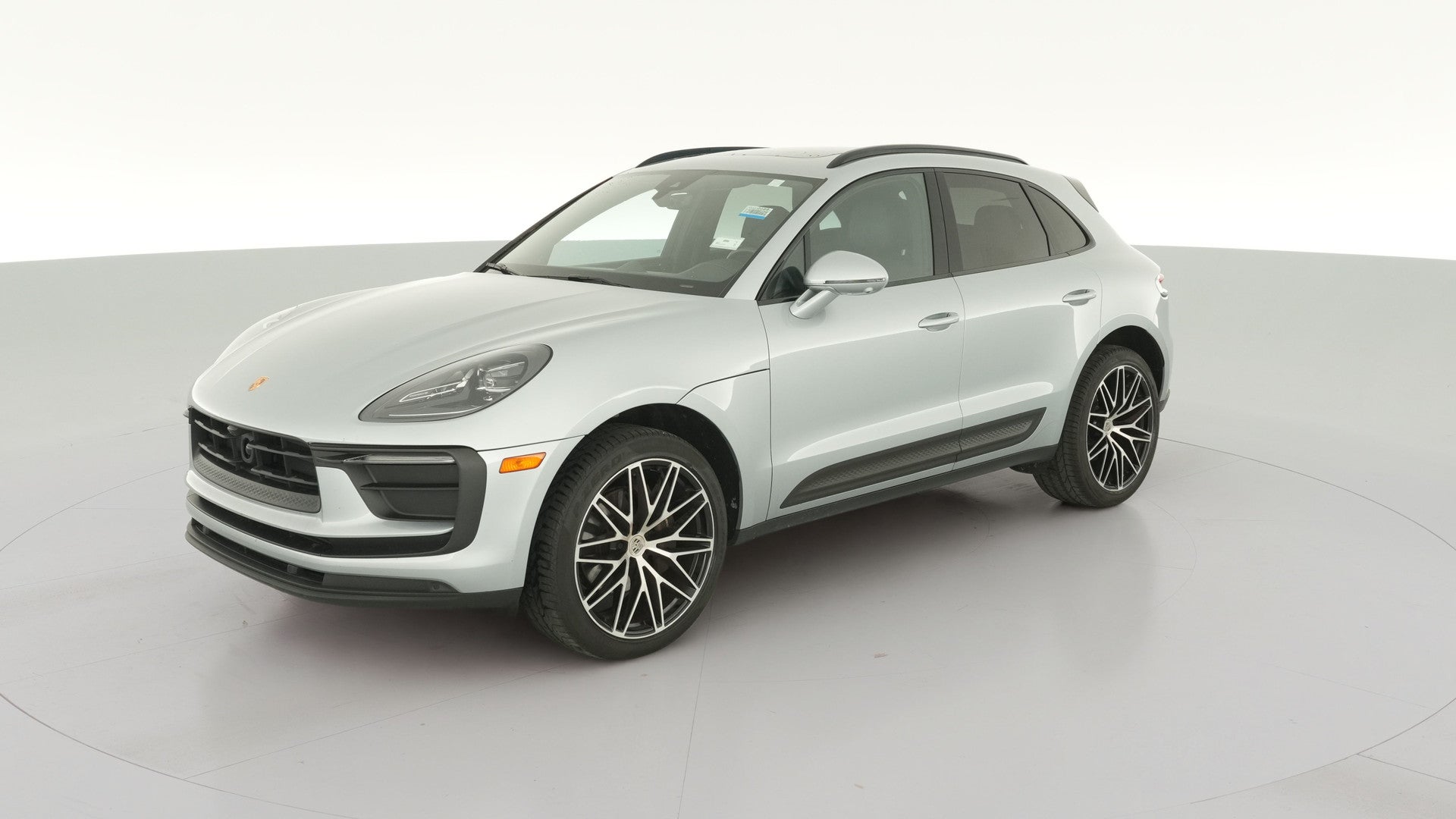 2023 Porsche Macan vehicle photo