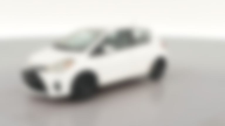 2015 Toyota Yaris vehicle photo