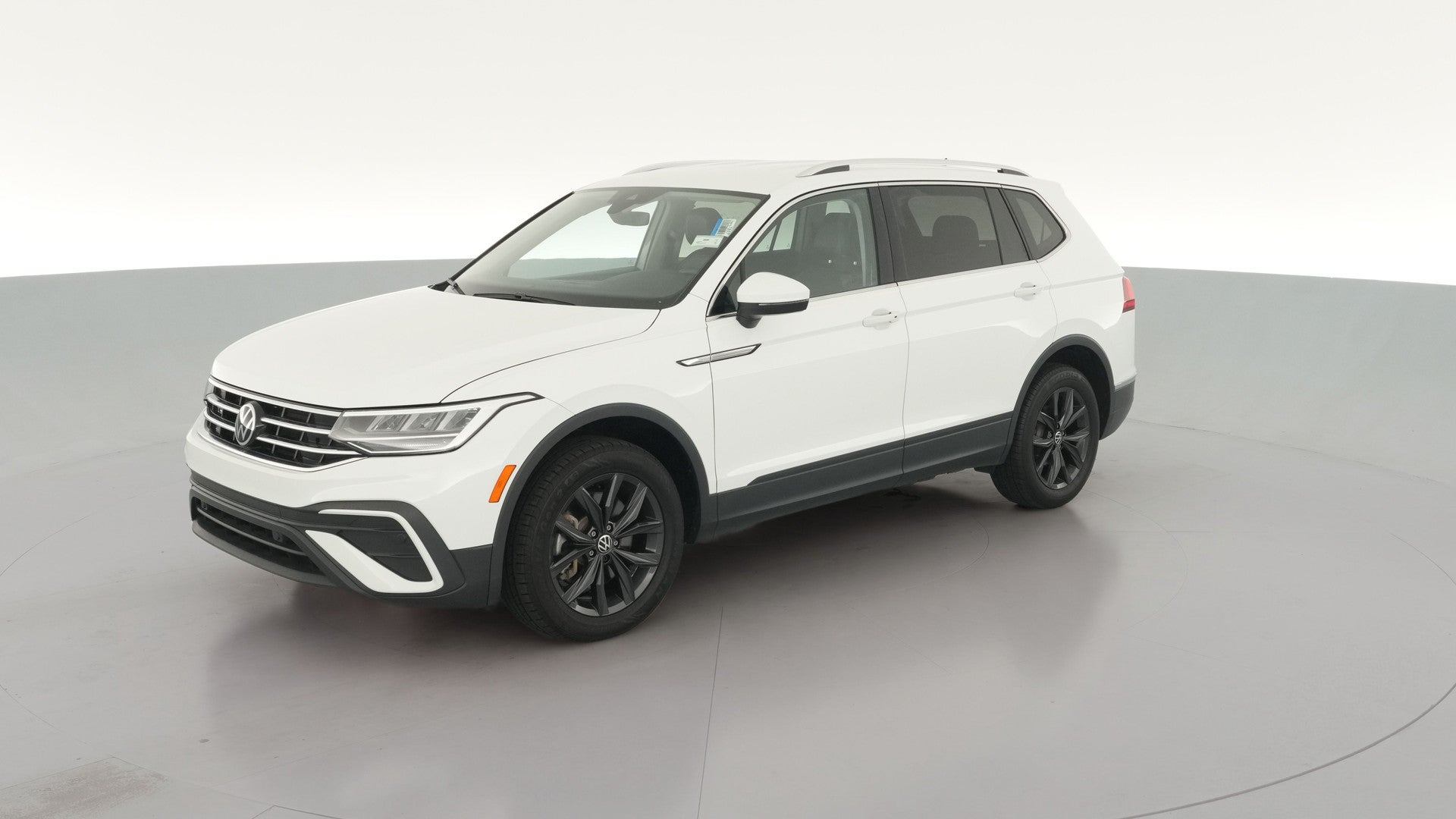 2024 Volkswagen Tiguan vehicle photo