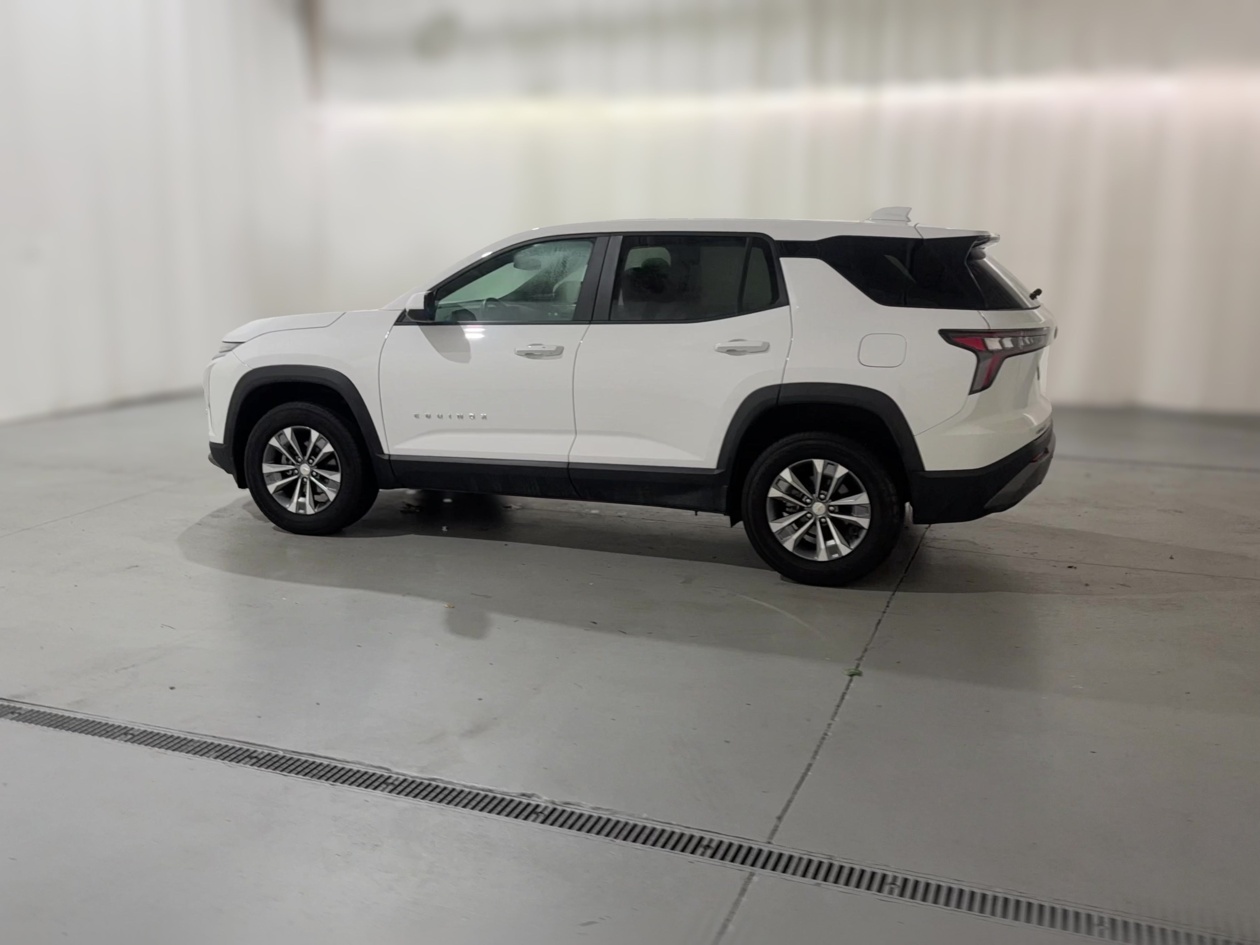 2025 Chevrolet Equinox LT - Photo 26
