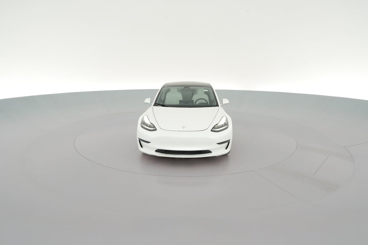 2019 Tesla Model 3 Standard Range in Pearl White Multi-Coat — 360° view 1