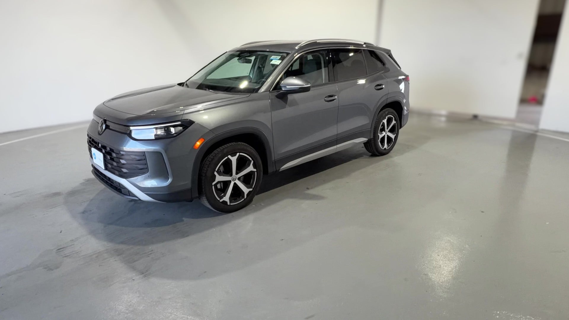 2026 Volkswagen Tiguan vehicle photo