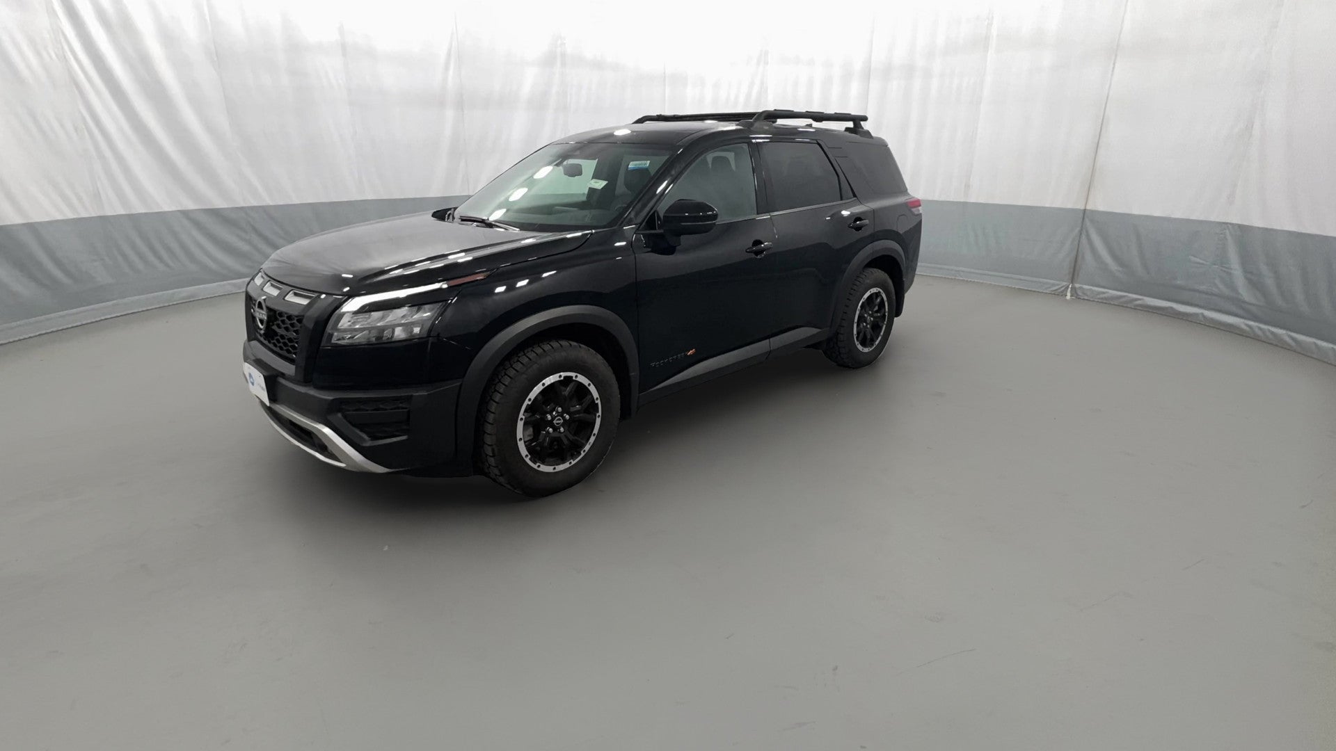 2025 Nissan Pathfinder vehicle photo
