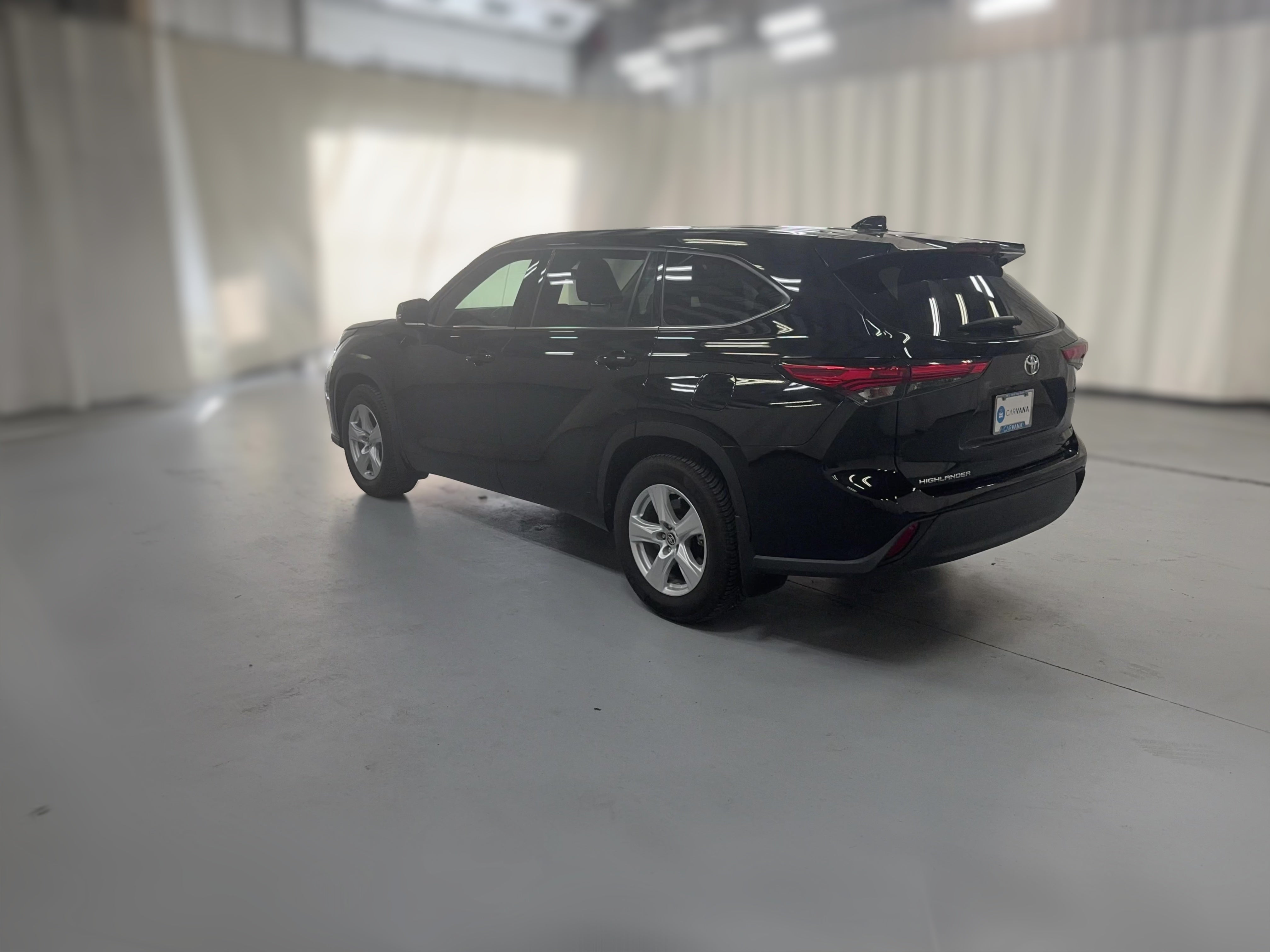 2020 Toyota Highlander LE - Photo 30