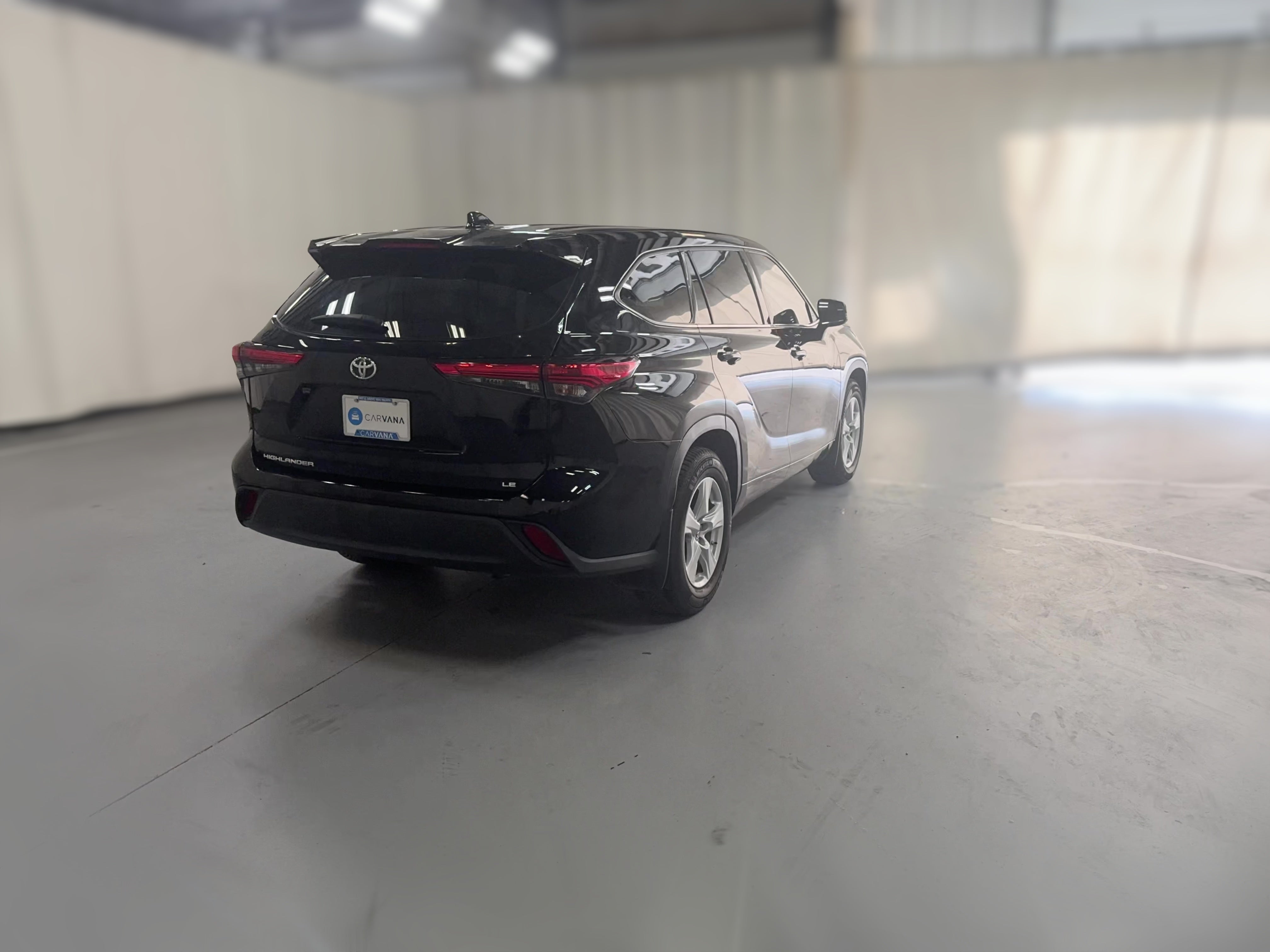 2020 Toyota Highlander LE - Photo 33