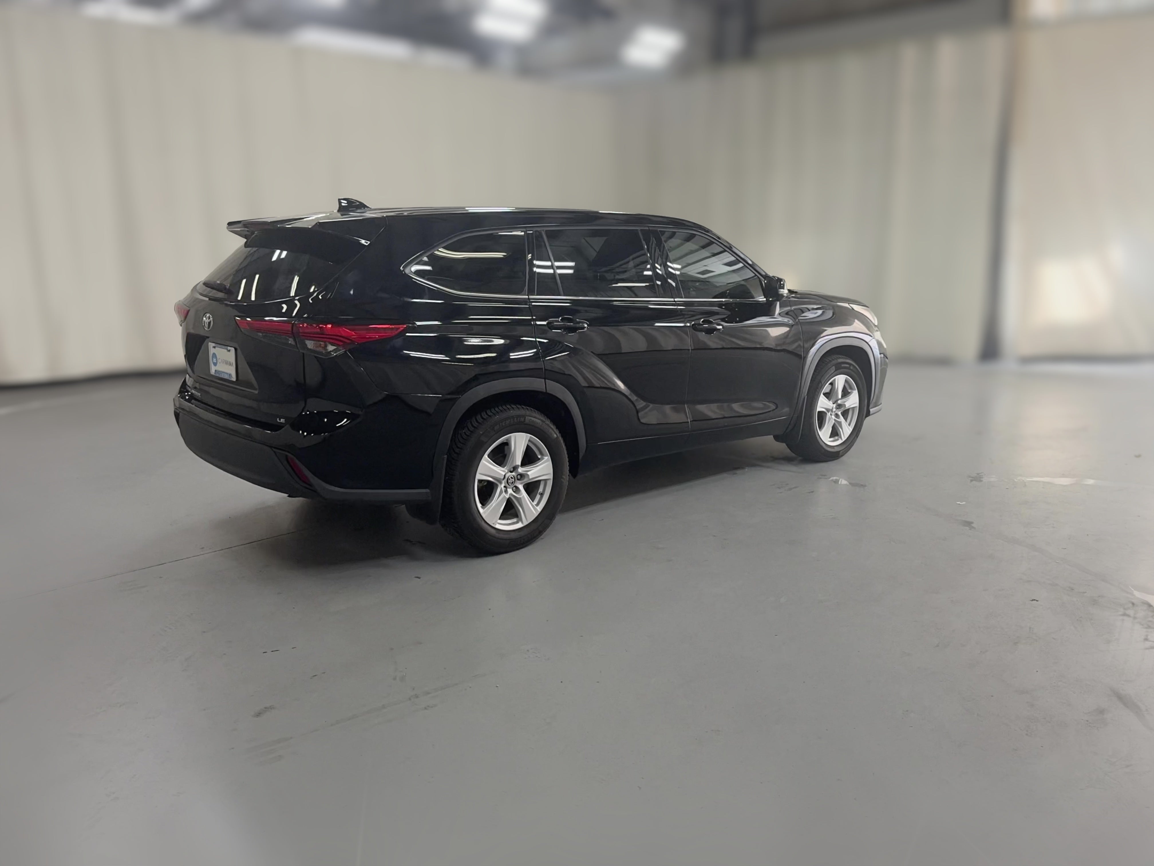 2020 Toyota Highlander LE - Photo 34