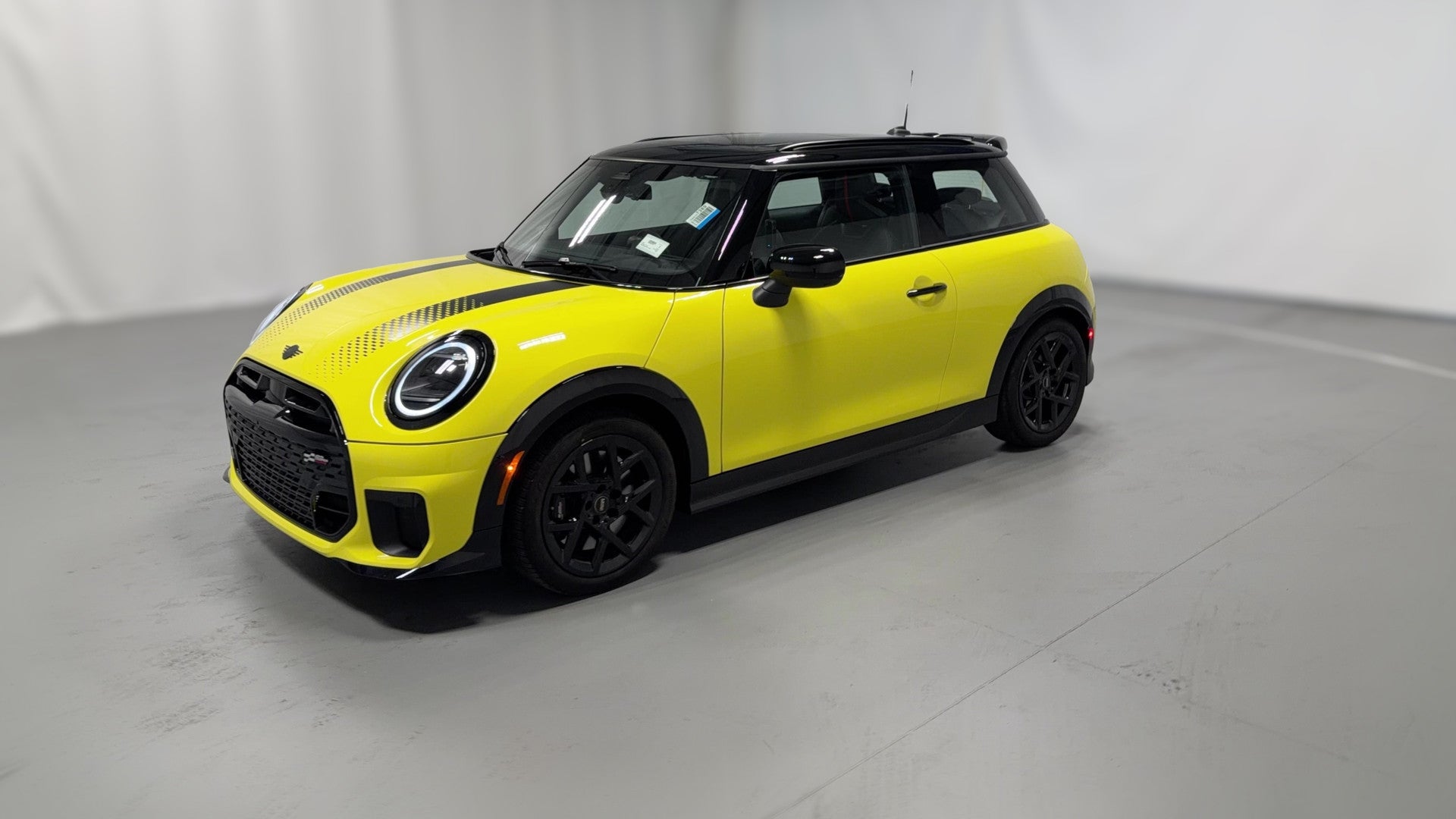 2026 MINI Hardtop 2 Door vehicle photo