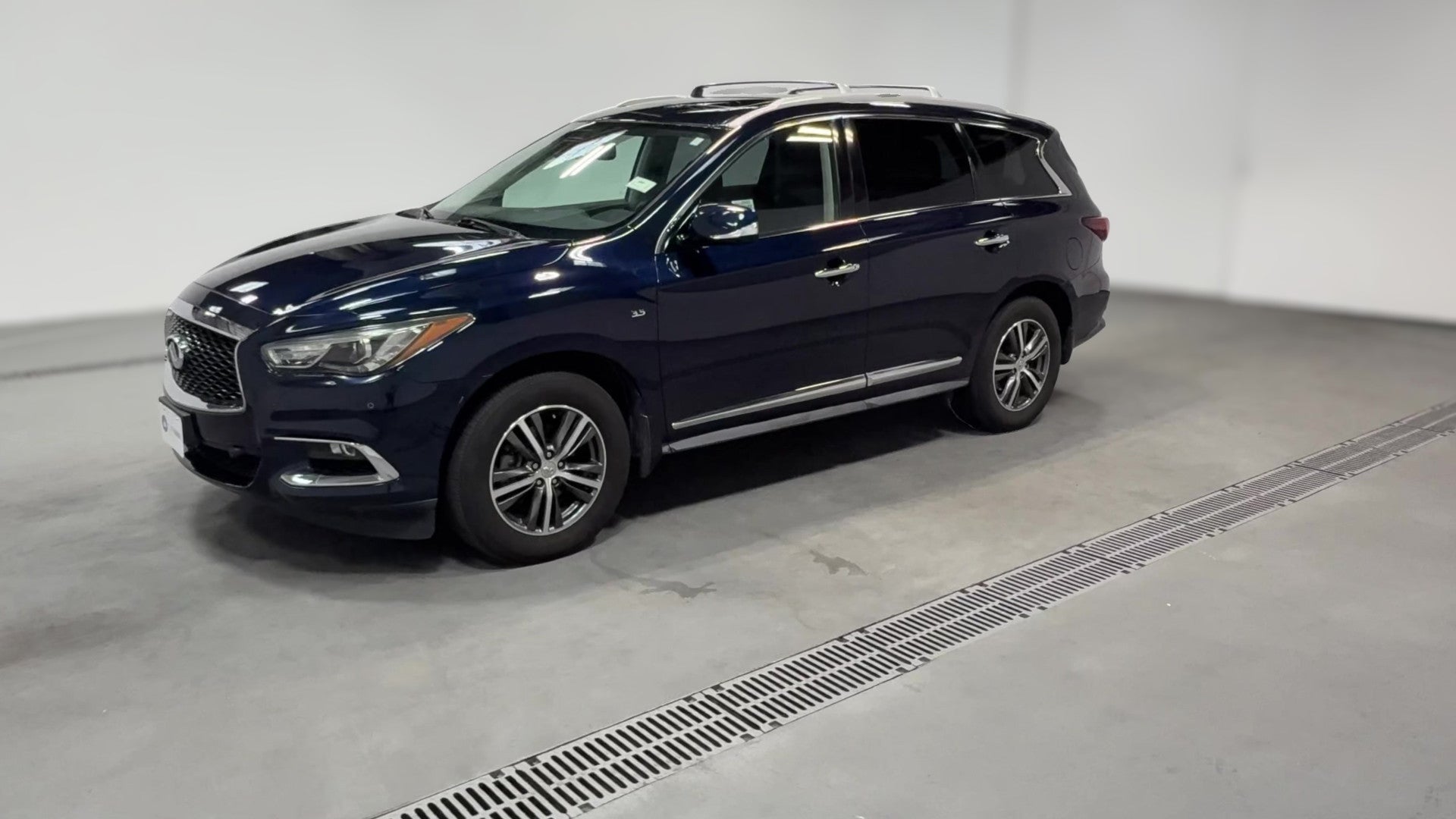 2019 INFINITI QX60 vehicle photo