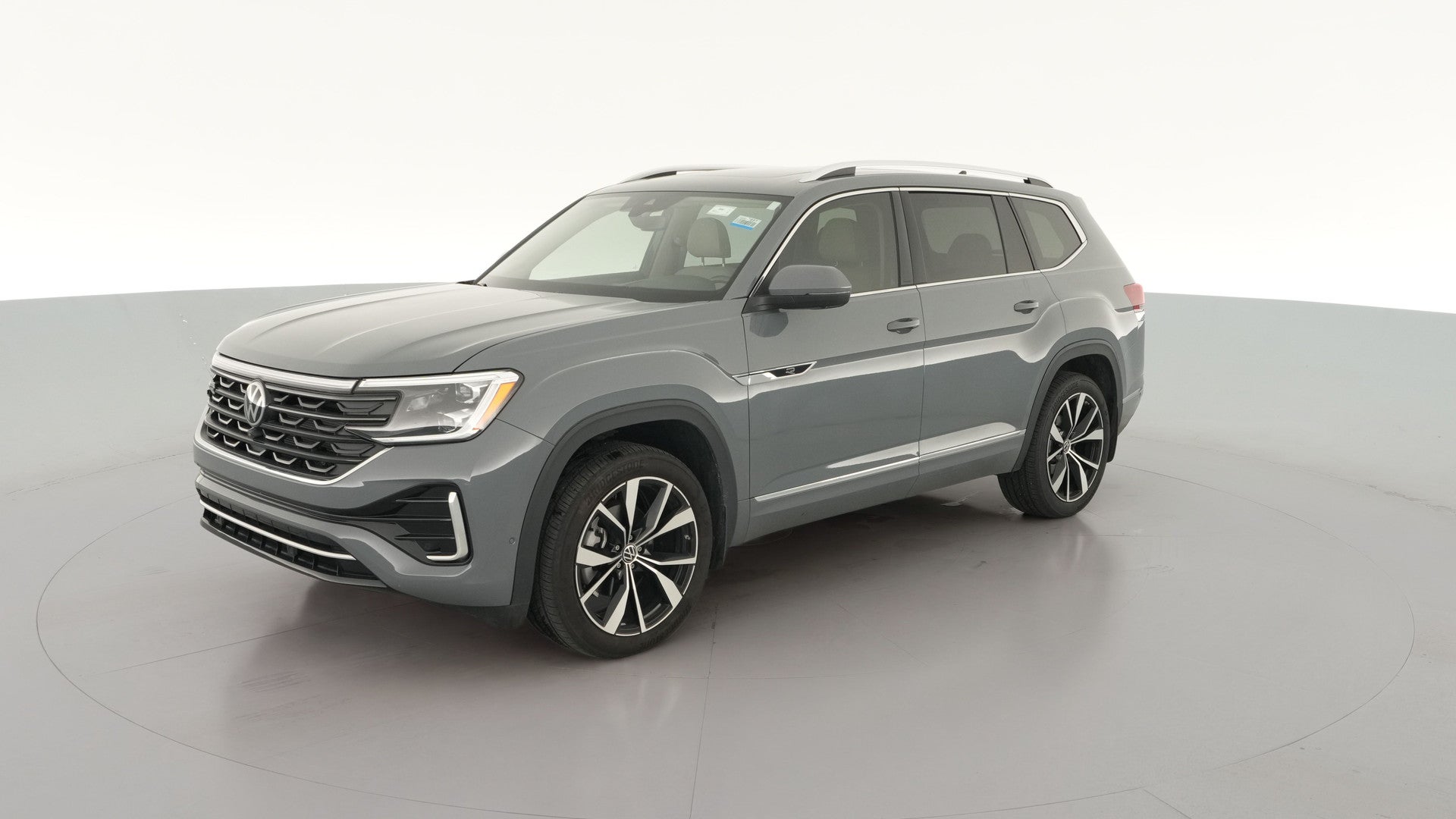 2025 Volkswagen Atlas vehicle photo