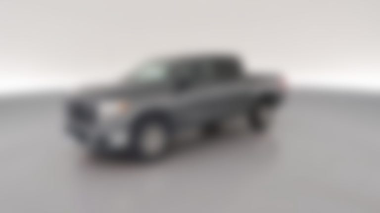 2019 Nissan Titan Crew Cab vehicle photo