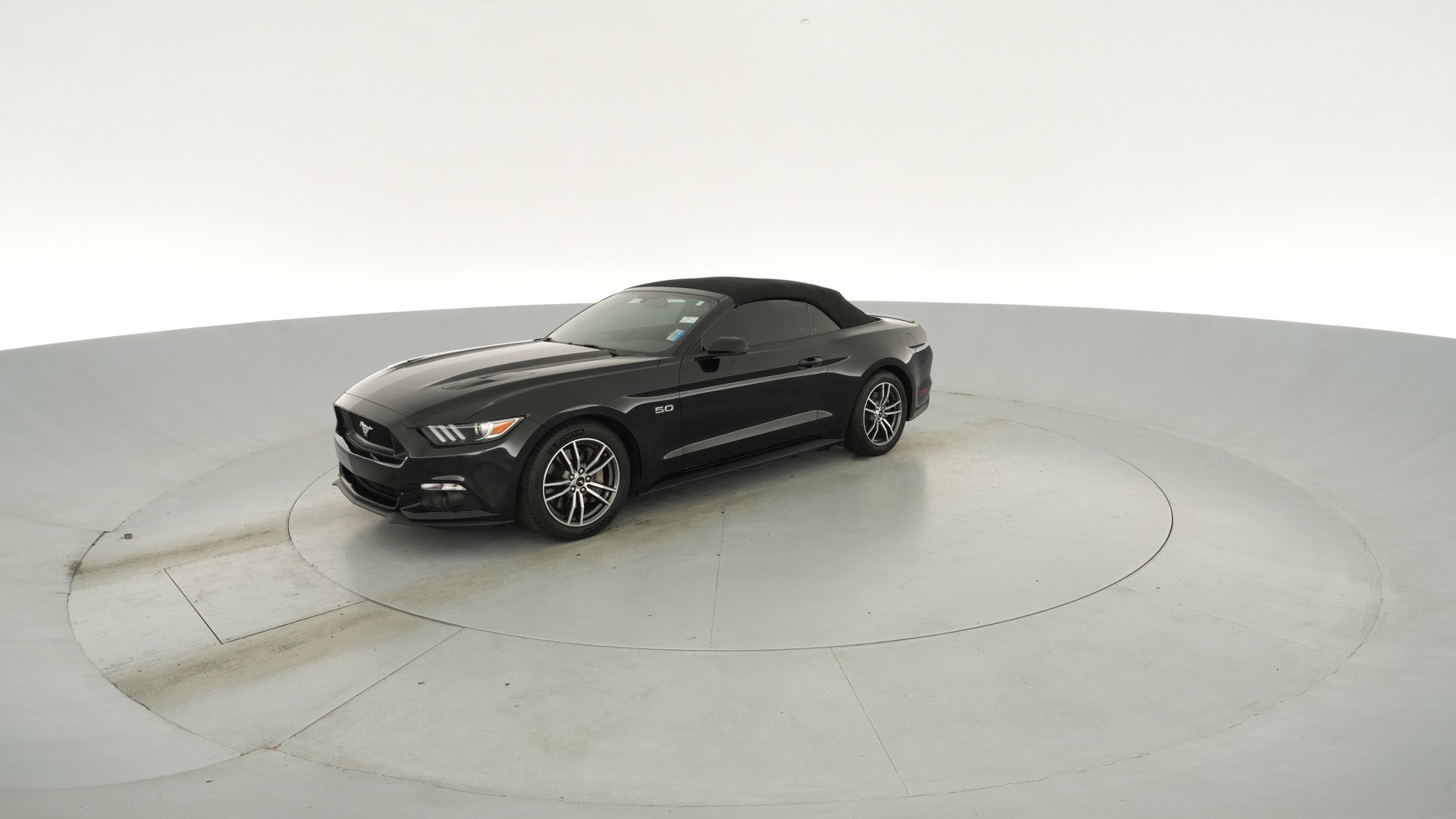 2017 Ford Mustang vehicle photo