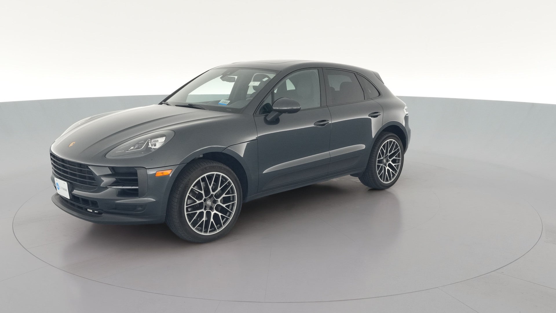 2019 Porsche Macan vehicle photo