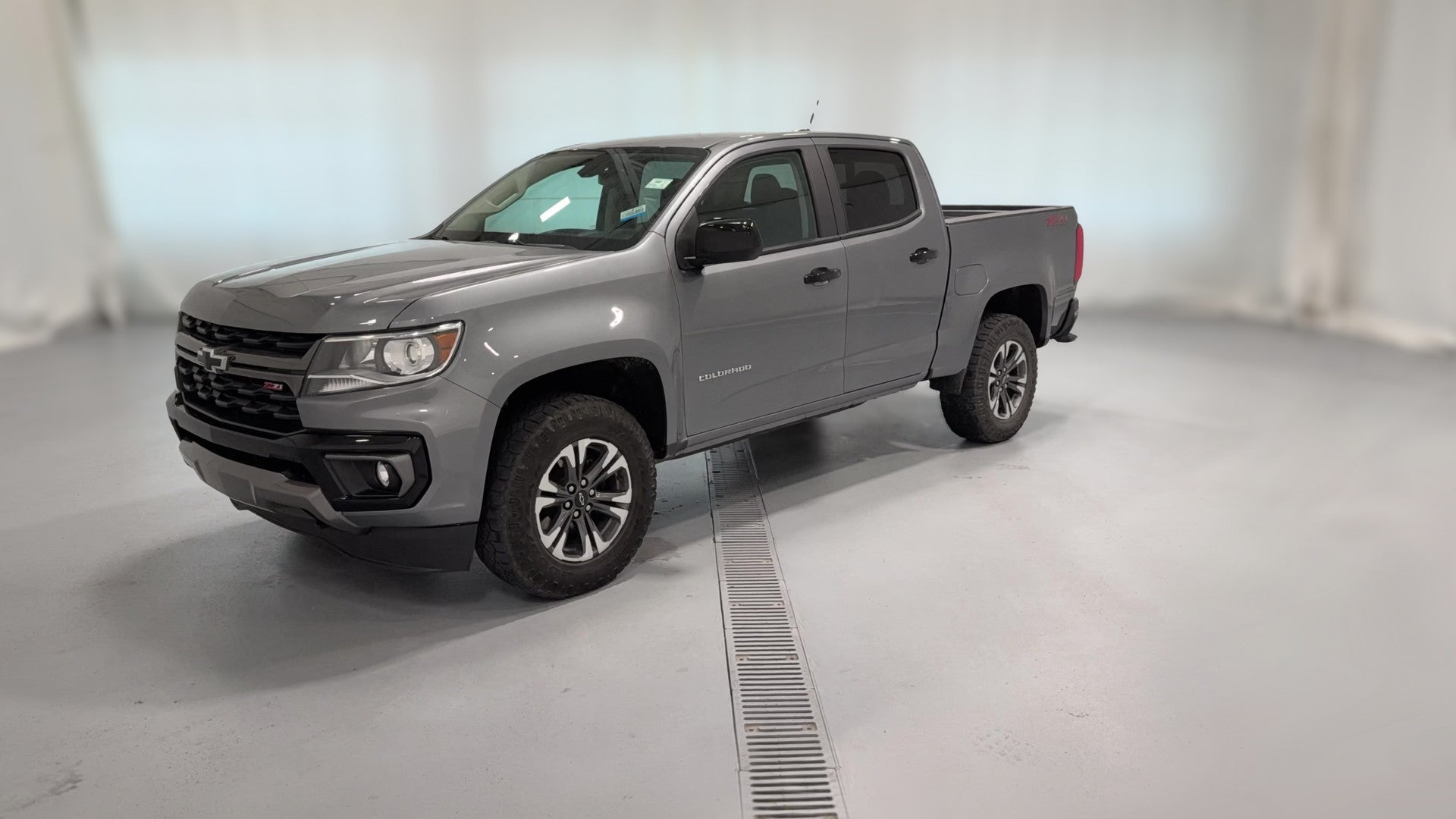 2022 Chevrolet Colorado Crew Cab vehicle photo