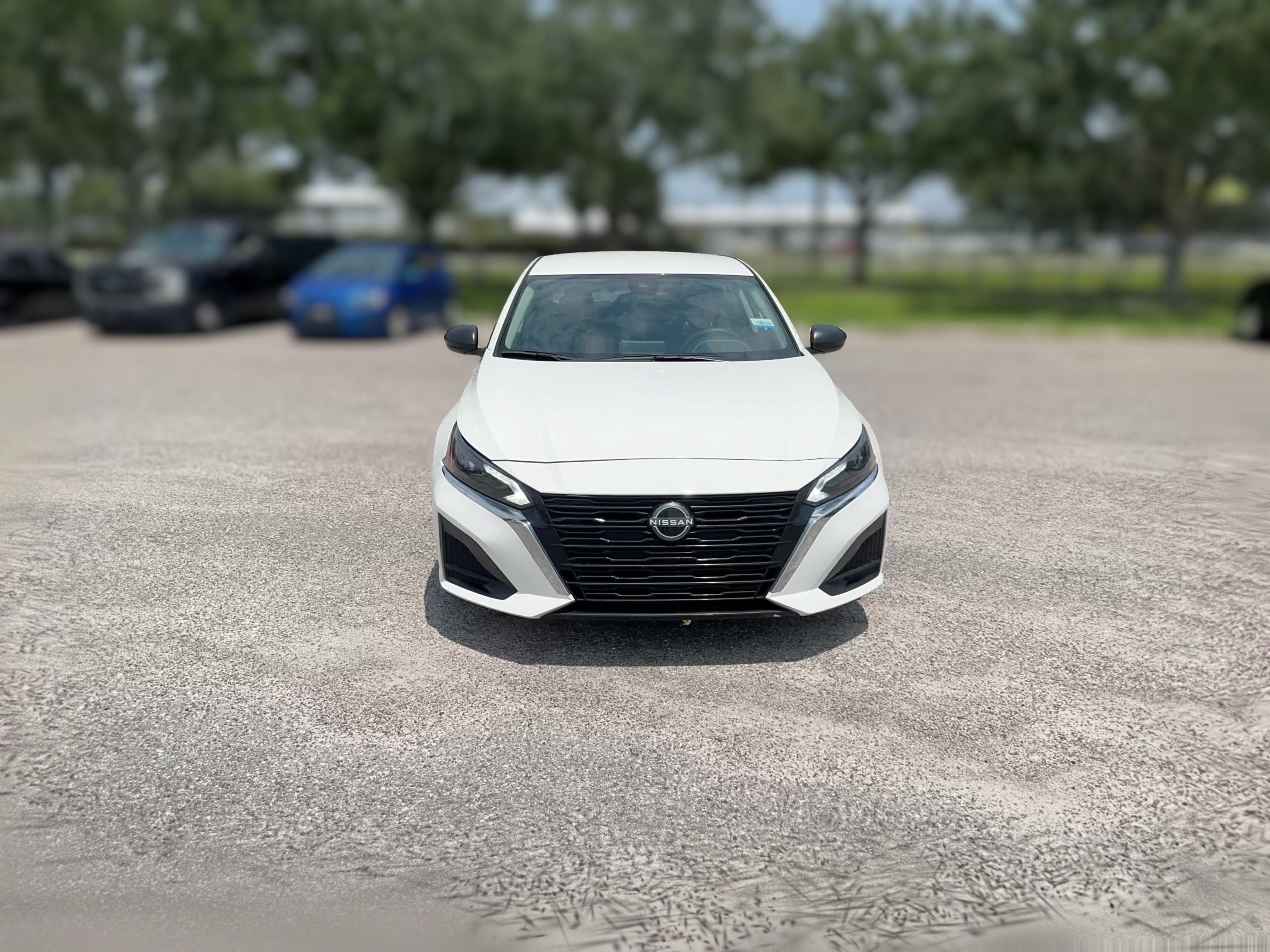 2025 Nissan Altima SV - Photo 17