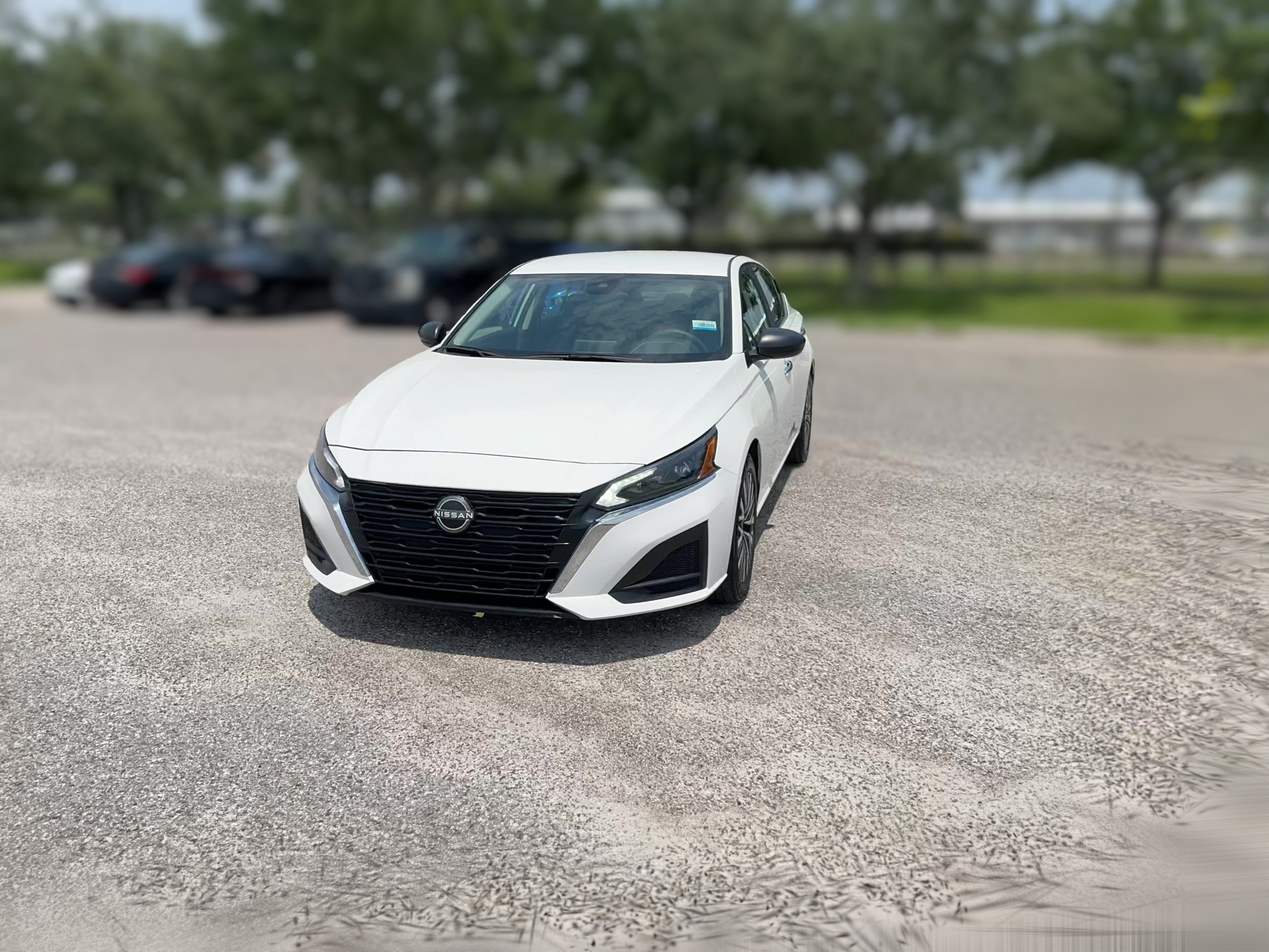2025 Nissan Altima SV - Photo 18