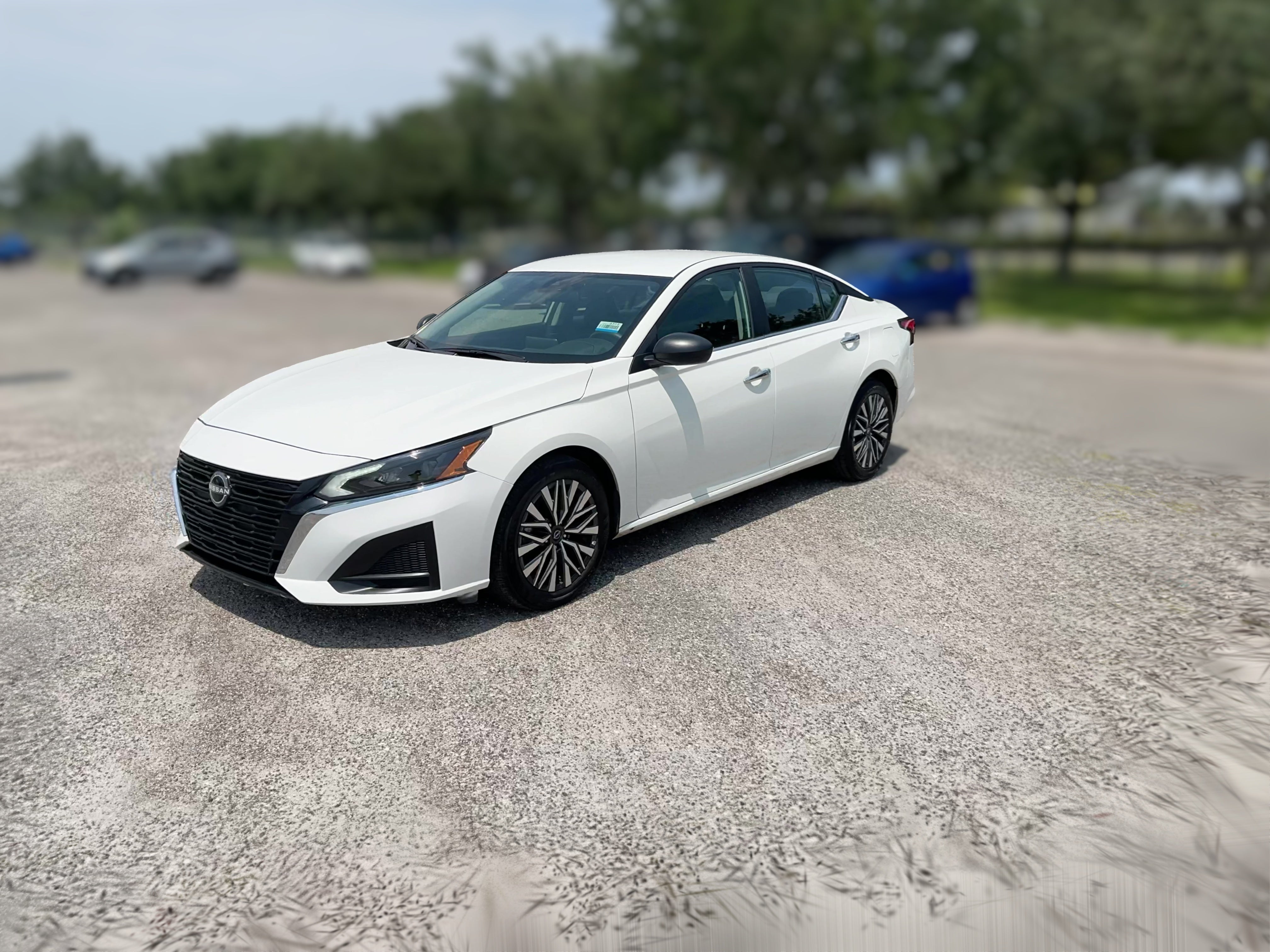 2025 Nissan Altima SV - Photo 19