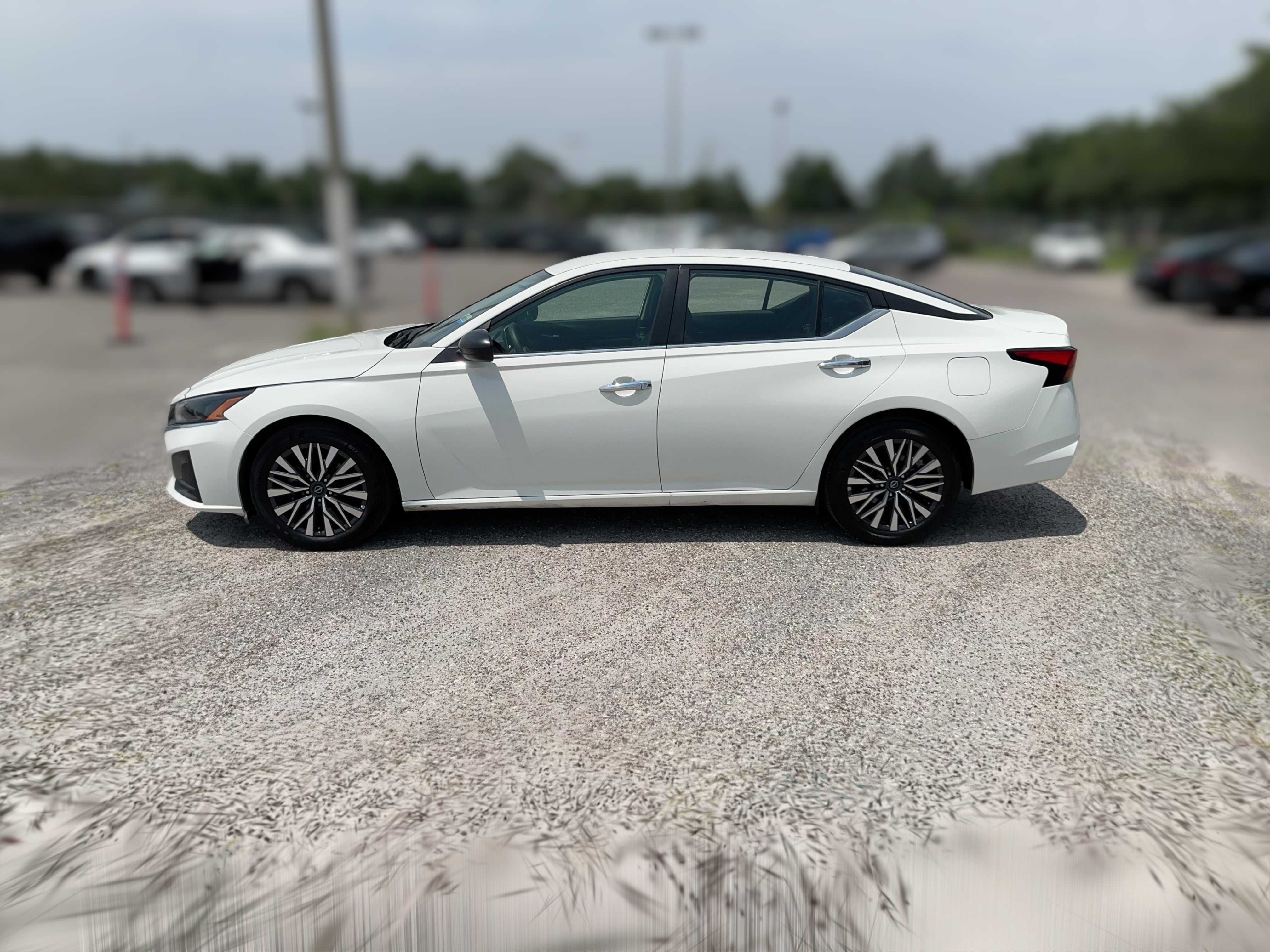 2025 Nissan Altima SV - Photo 21
