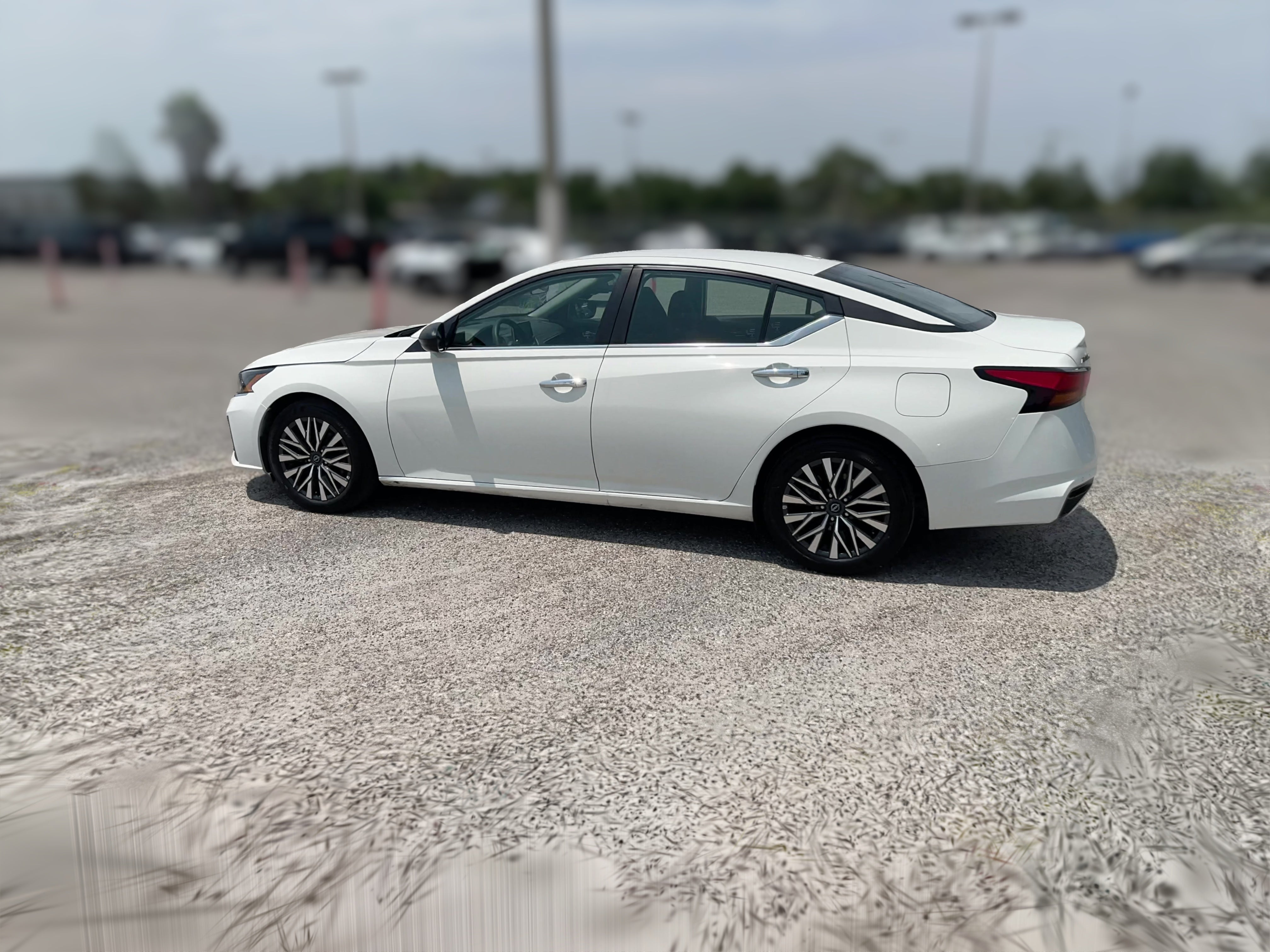 2025 Nissan Altima SV - Photo 22