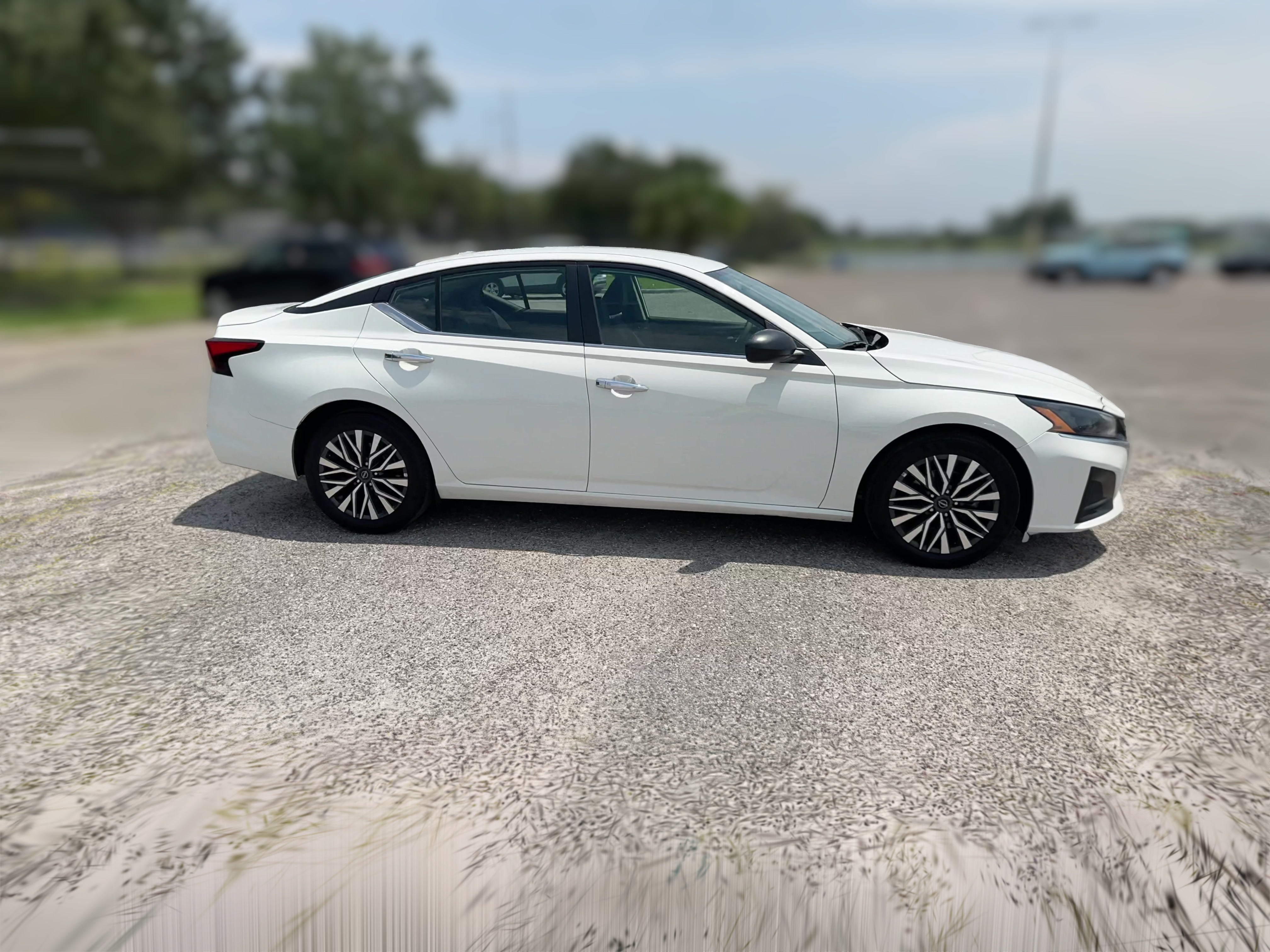 2025 Nissan Altima SV - Photo 29