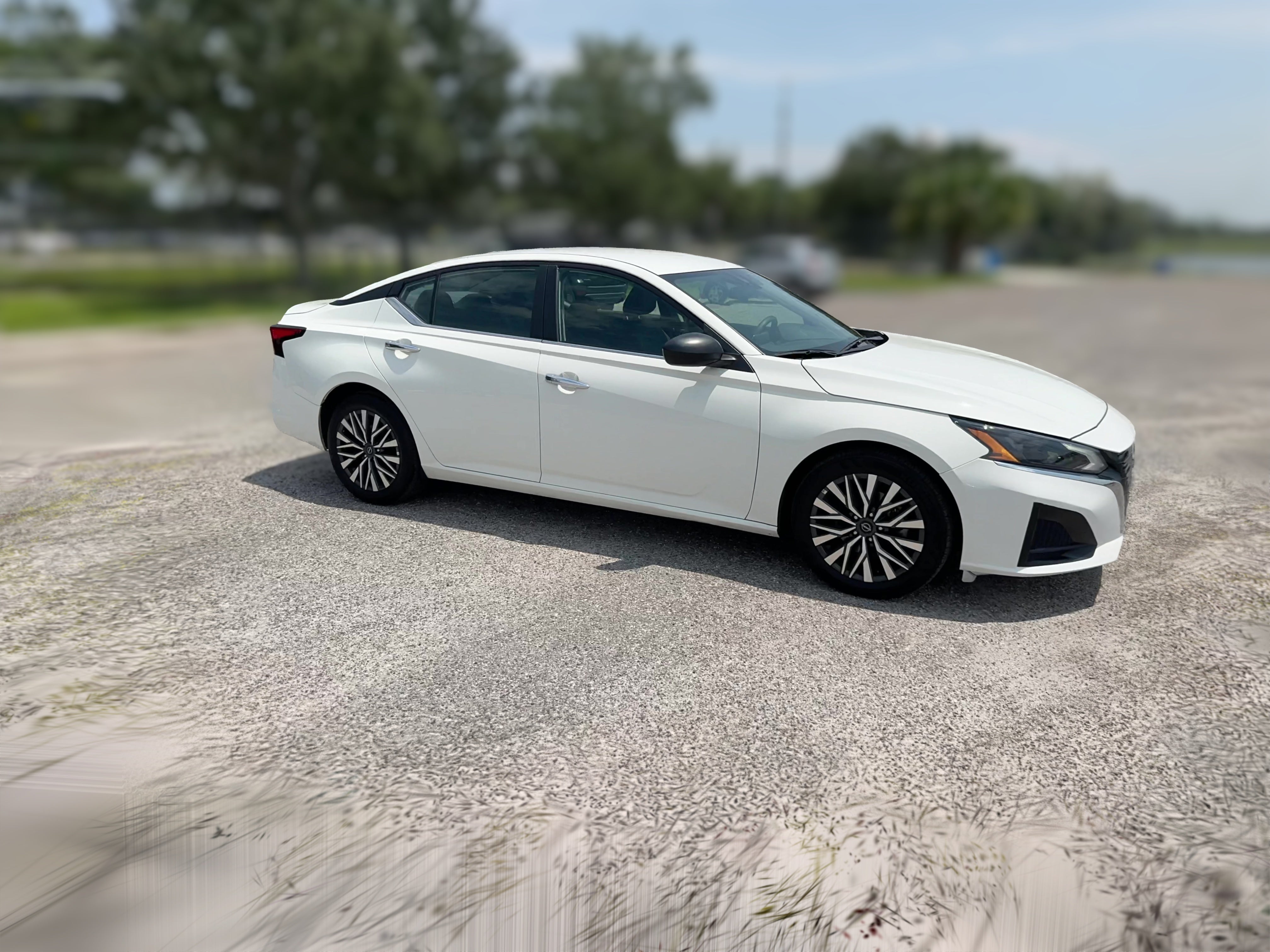 2025 Nissan Altima SV - Photo 30