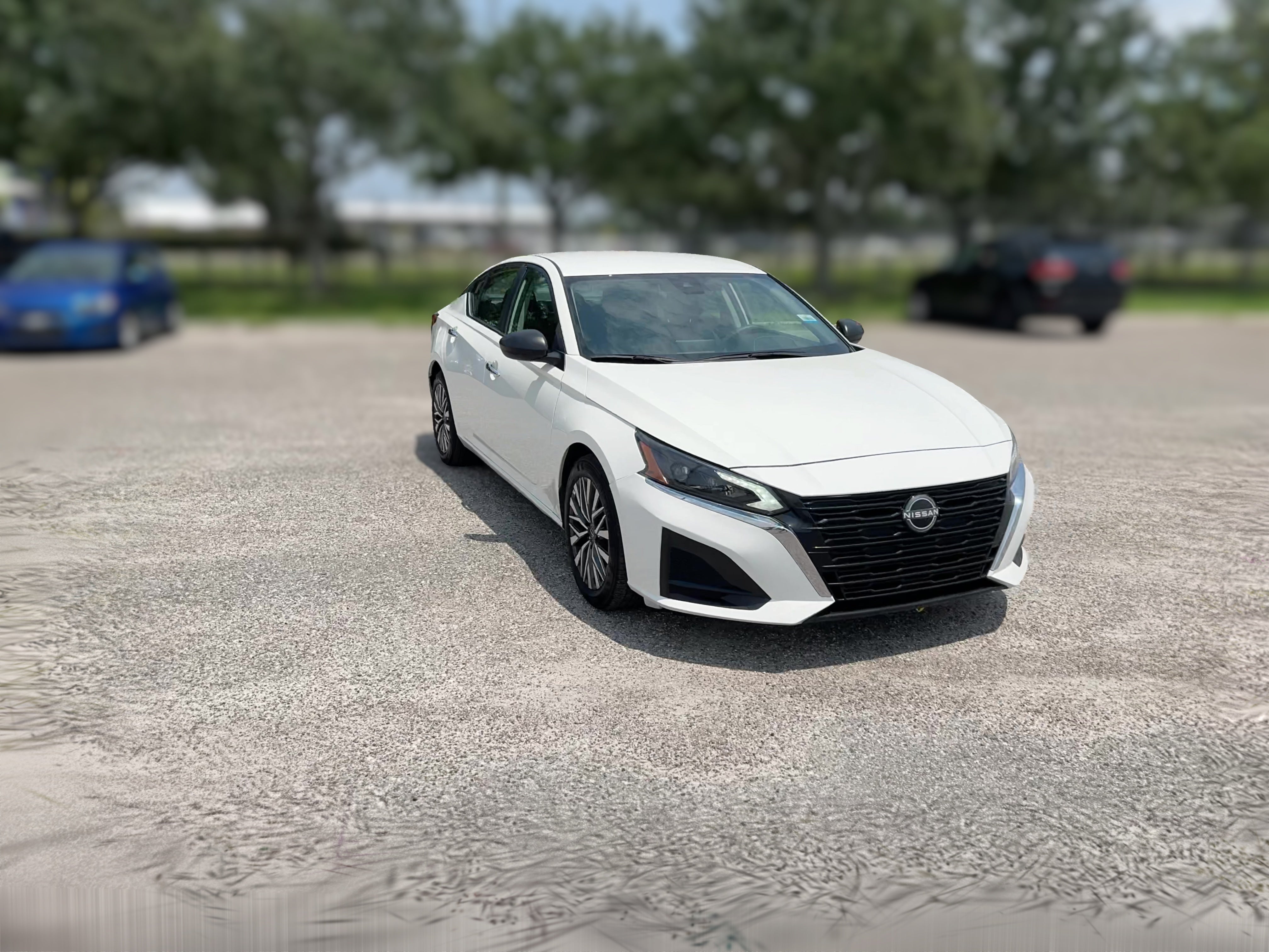 2025 Nissan Altima SV - Photo 32