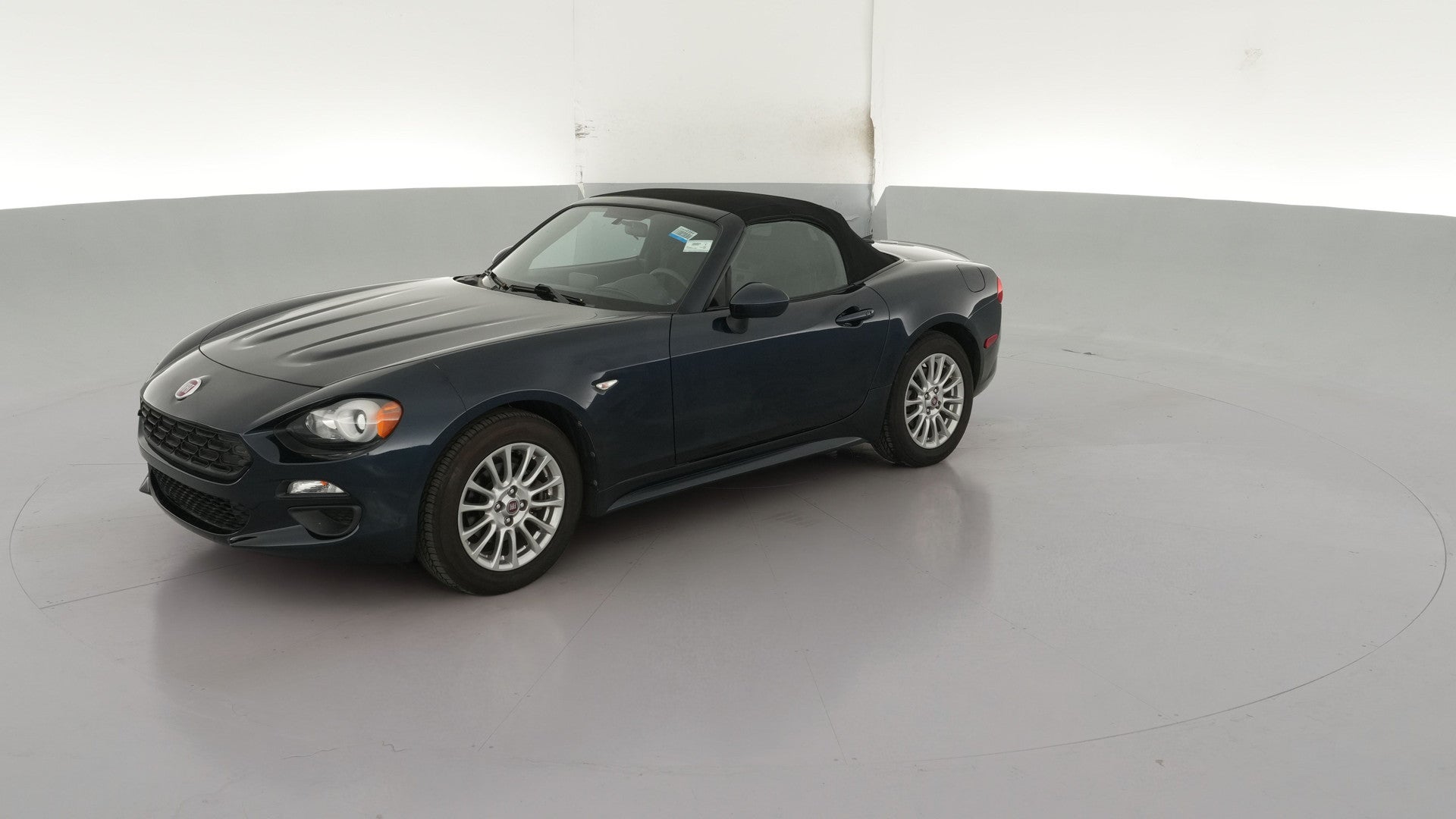 2018 FIAT 124 Spider vehicle photo