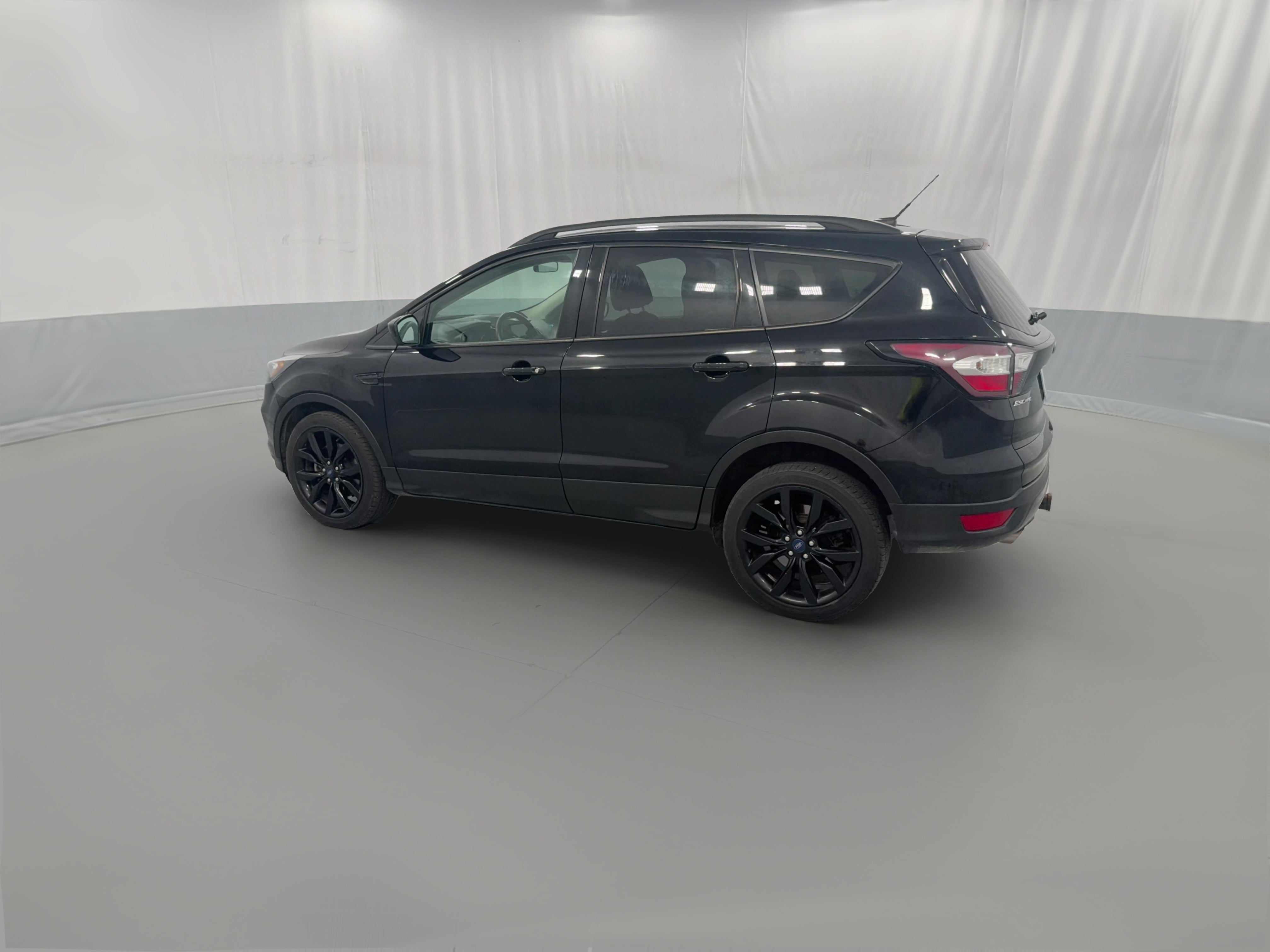 2017 Ford Escape SE - Photo 31
