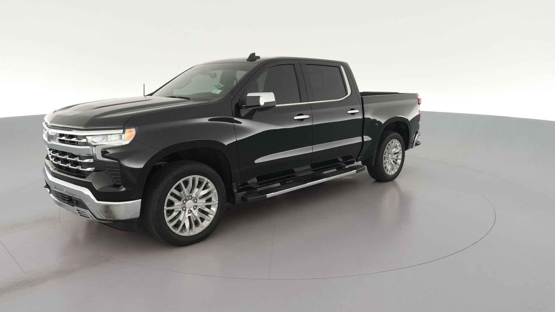 2024 Chevrolet Silverado 1500 Crew Cab vehicle photo