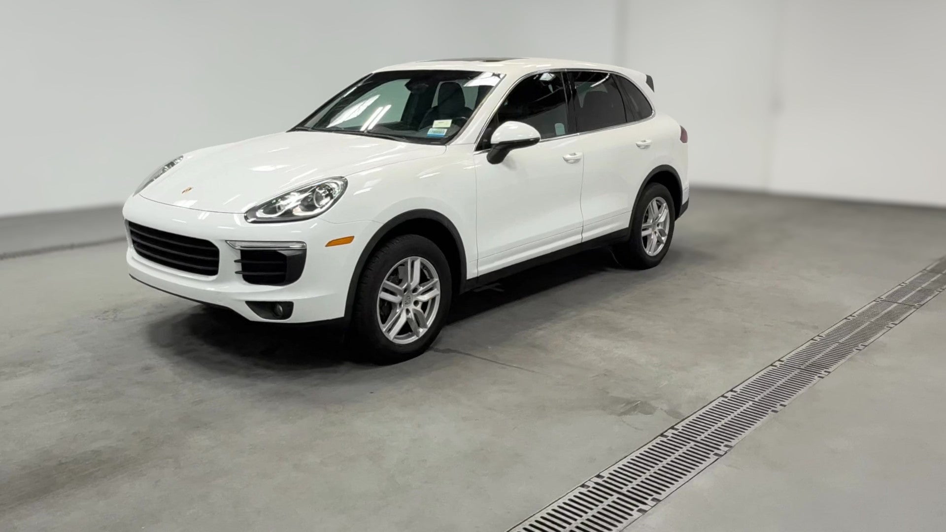 2018 Porsche Cayenne vehicle photo